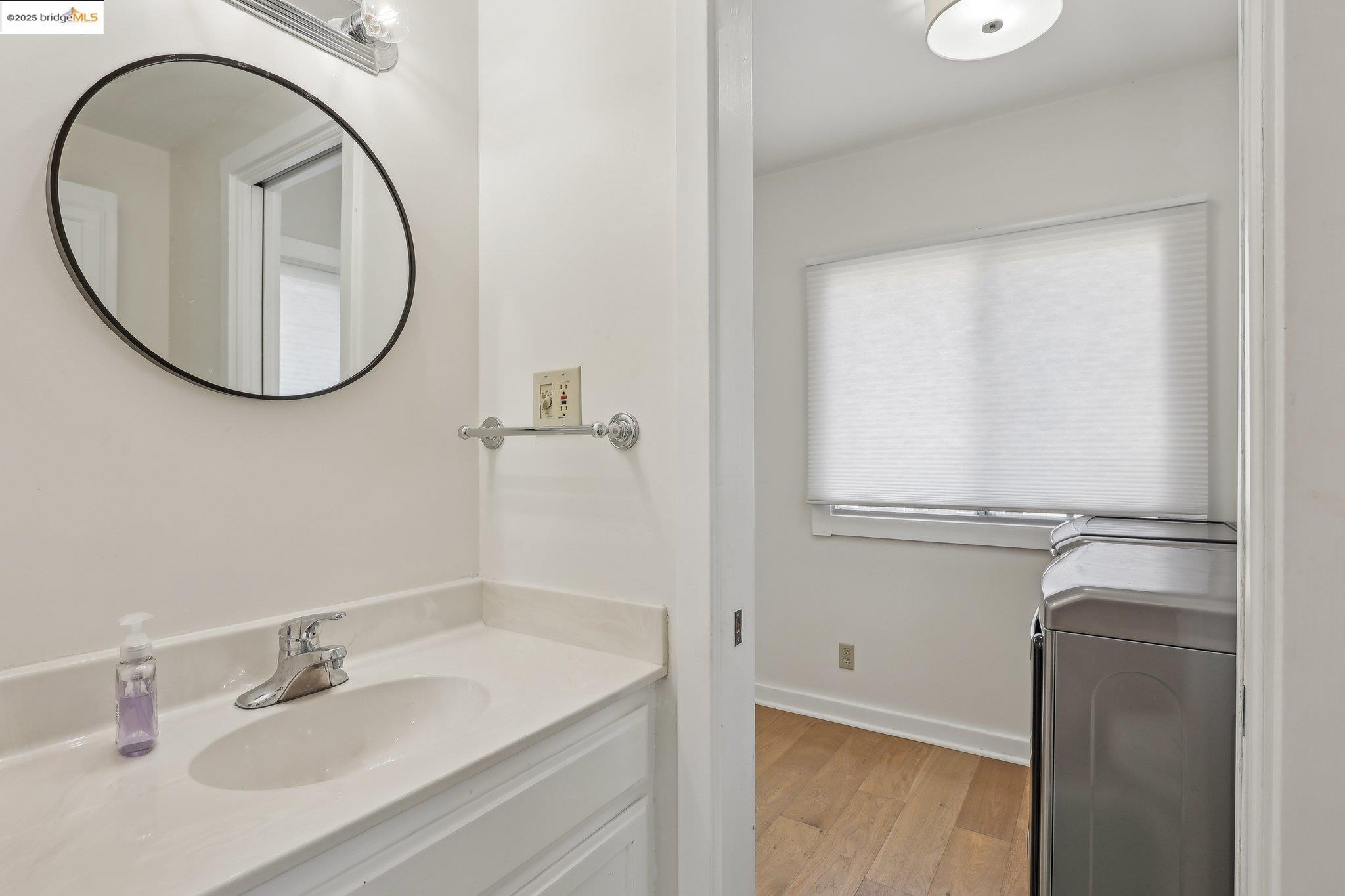 Detail Gallery Image 21 of 40 For 1318 8th St, Alameda,  CA 94501 - 2 Beds | 1/1 Baths