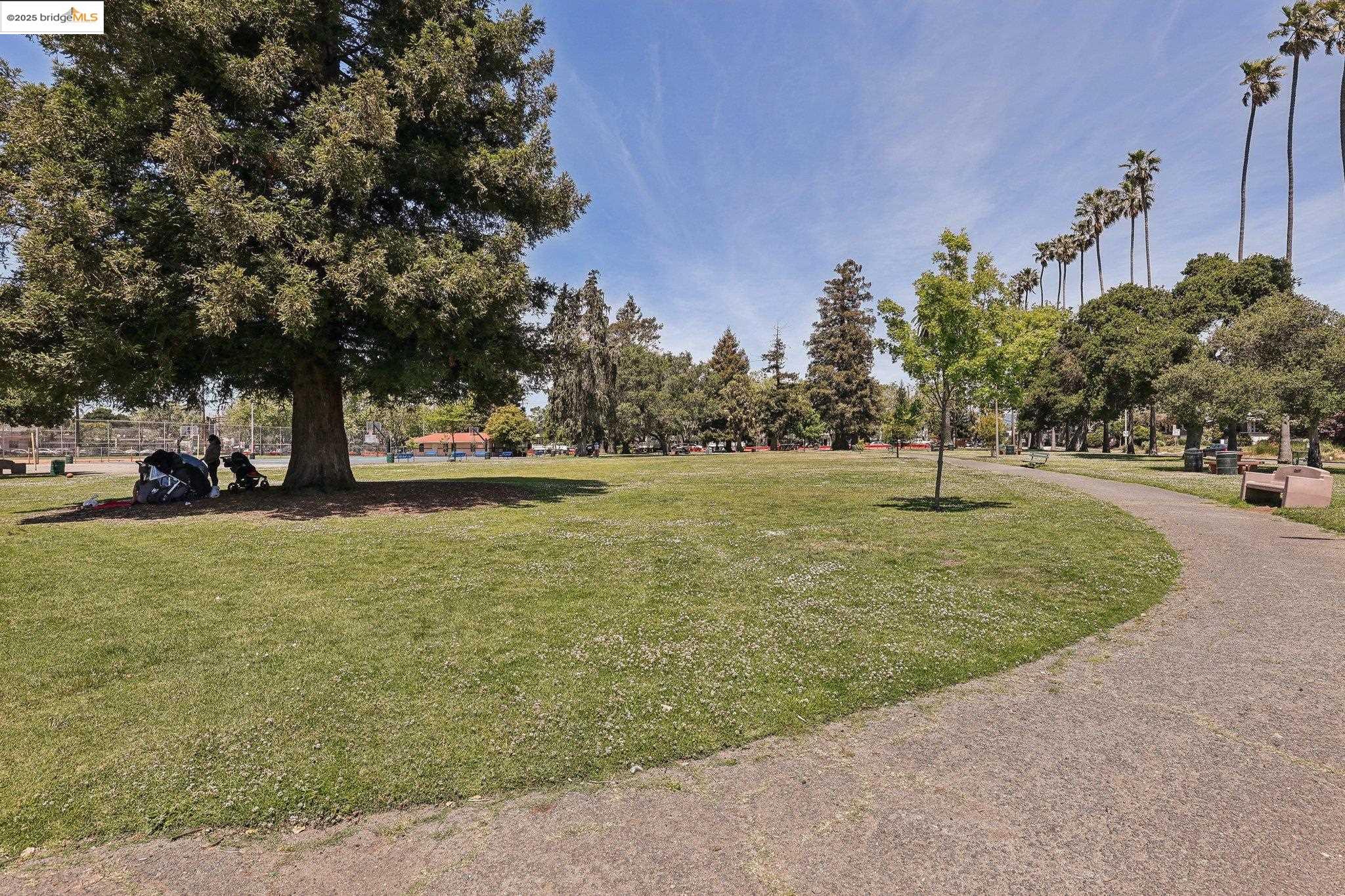 Detail Gallery Image 29 of 40 For 1318 8th St, Alameda,  CA 94501 - 2 Beds | 1/1 Baths