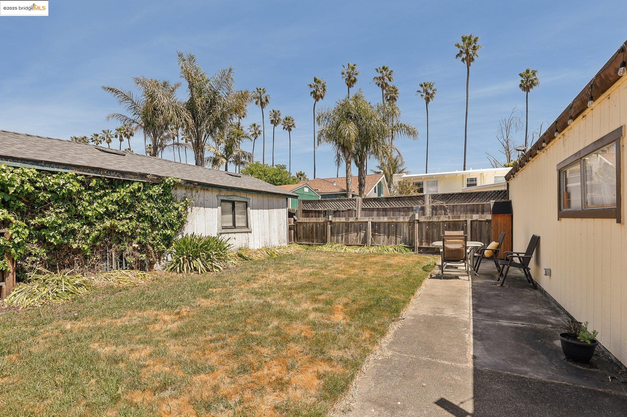 Detail Gallery Image 30 of 40 For 1318 8th St, Alameda,  CA 94501 - 2 Beds | 1/1 Baths