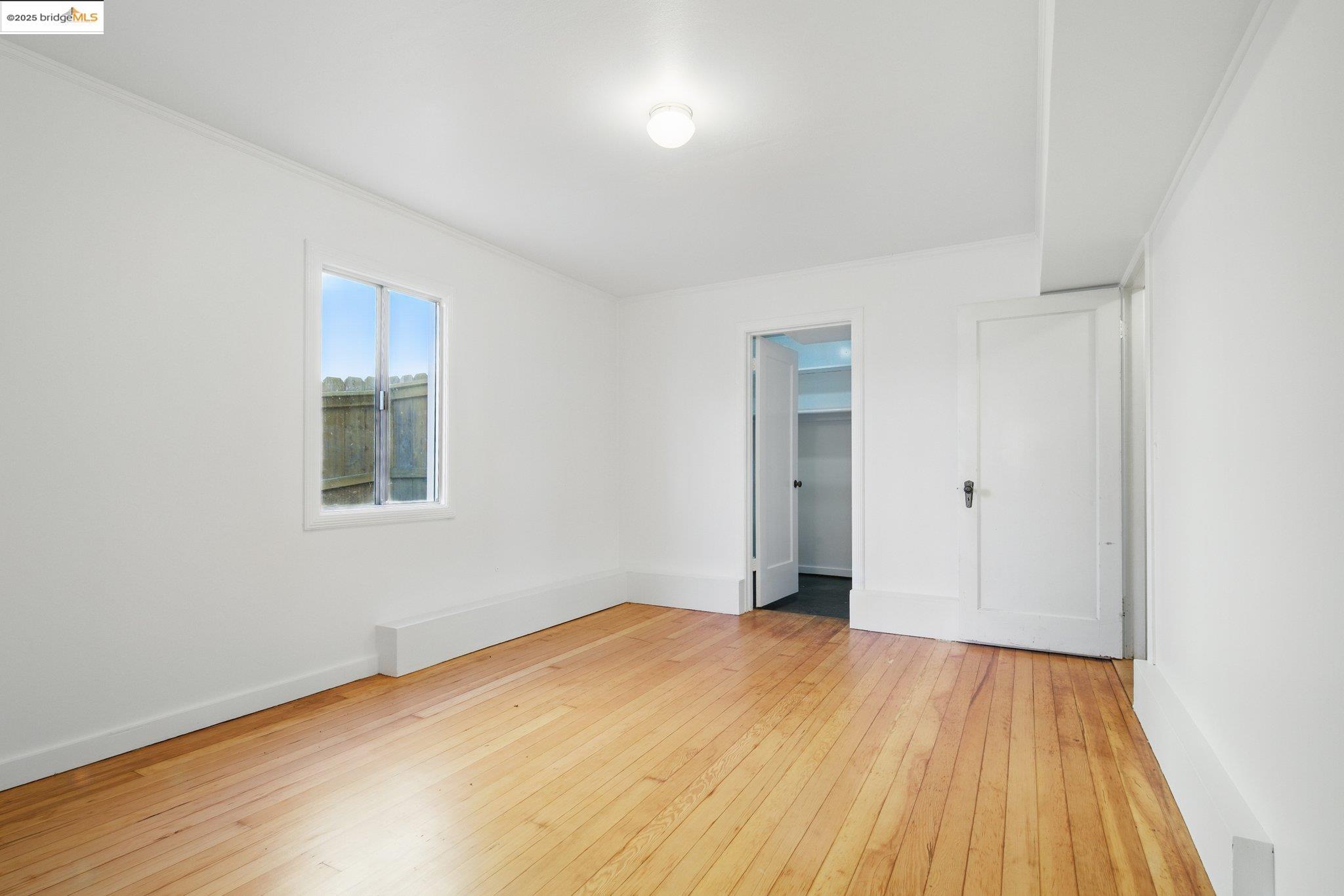 Detail Gallery Image 12 of 21 For 4689 Reinhardt Dr, Oakland,  CA 94619 - 4 Beds | 2 Baths