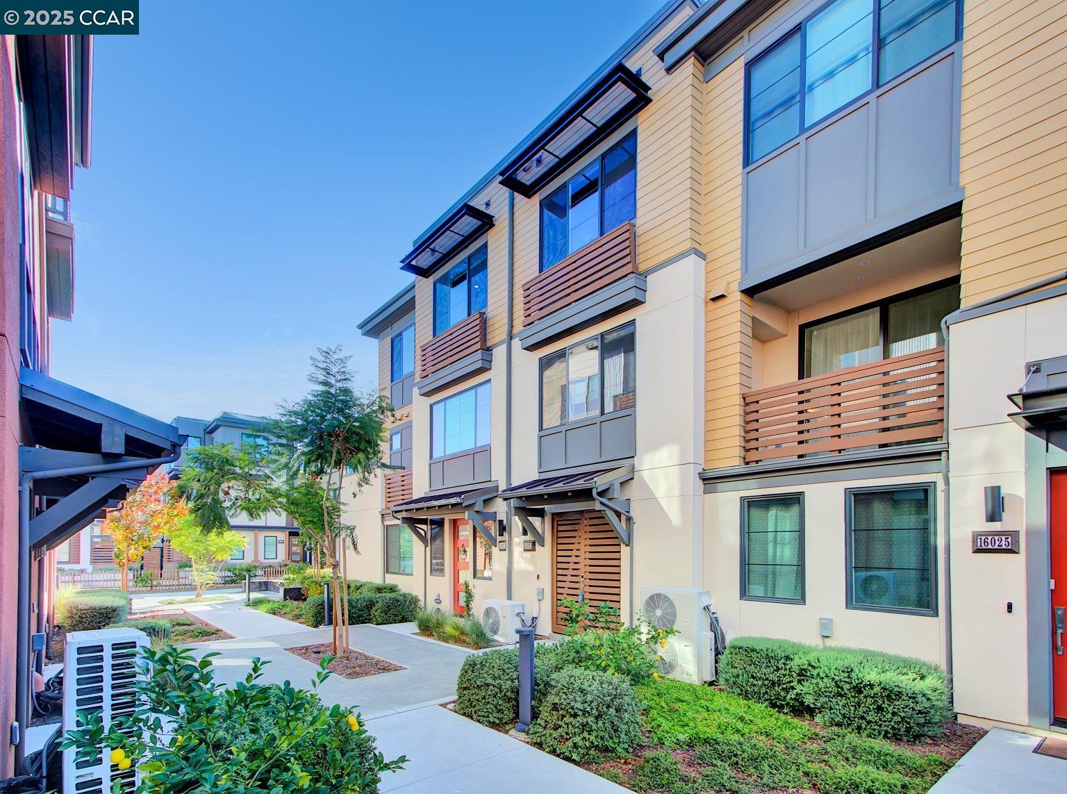 Detail Gallery Image 1 of 31 For 16023 Bartlett Ct, Los Gatos,  CA 95032 - 2 Beds | 2 Baths