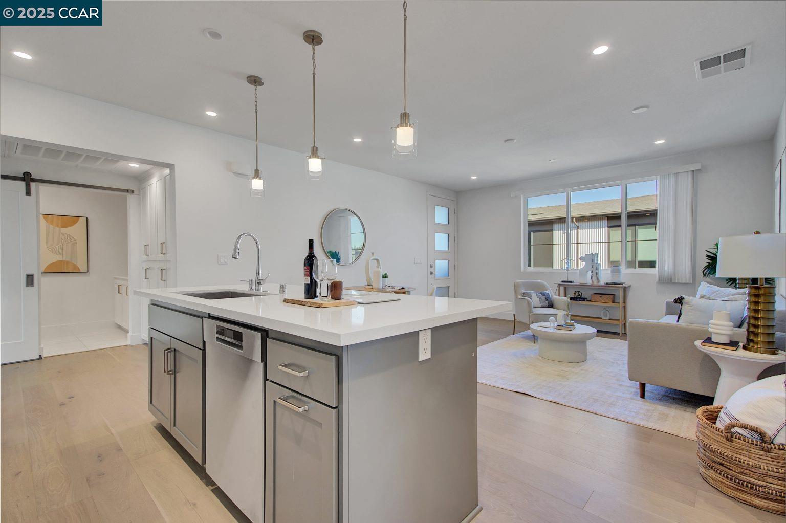 Detail Gallery Image 11 of 31 For 16023 Bartlett Ct, Los Gatos,  CA 95032 - 2 Beds | 2 Baths