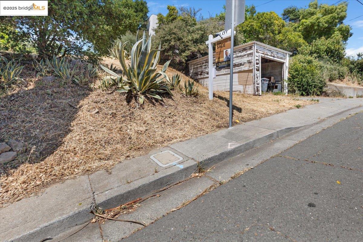 Detail Gallery Image 6 of 17 For 516 Hichborn Street, Vallejo,  CA 94590 - – Beds | – Baths