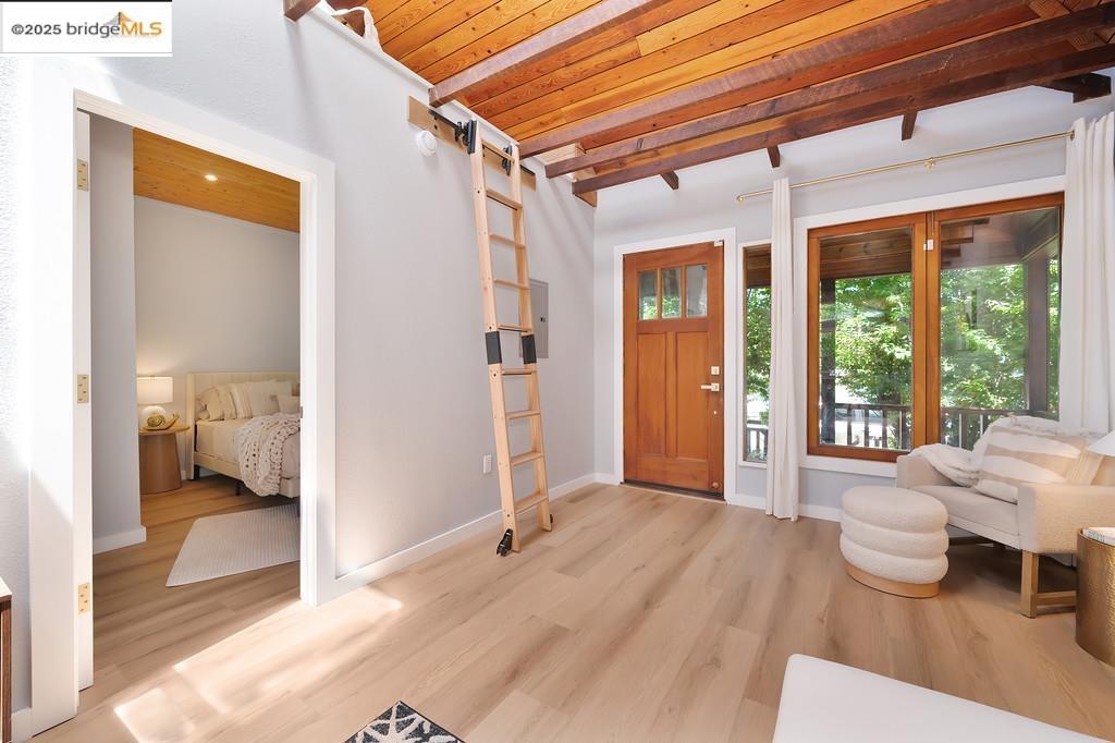 Detail Gallery Image 14 of 60 For 1215 55th St, Oakland,  CA 94608 - 2 Beds | 2 Baths