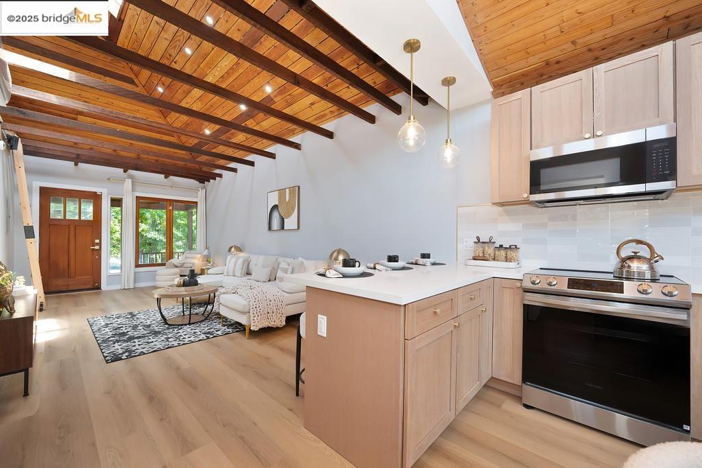 Detail Gallery Image 20 of 60 For 1215 55th St, Oakland,  CA 94608 - 2 Beds | 2 Baths