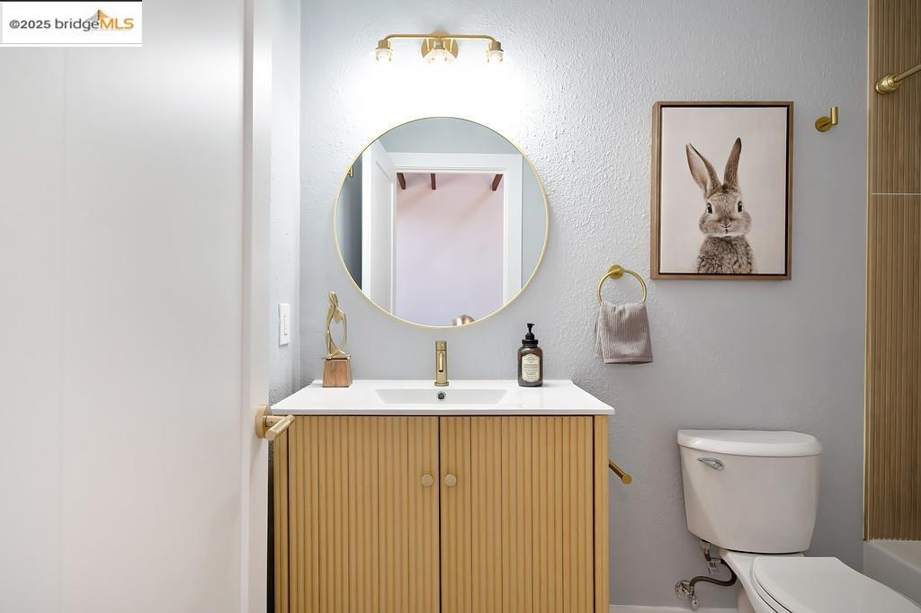 Detail Gallery Image 26 of 60 For 1215 55th St, Oakland,  CA 94608 - 2 Beds | 2 Baths