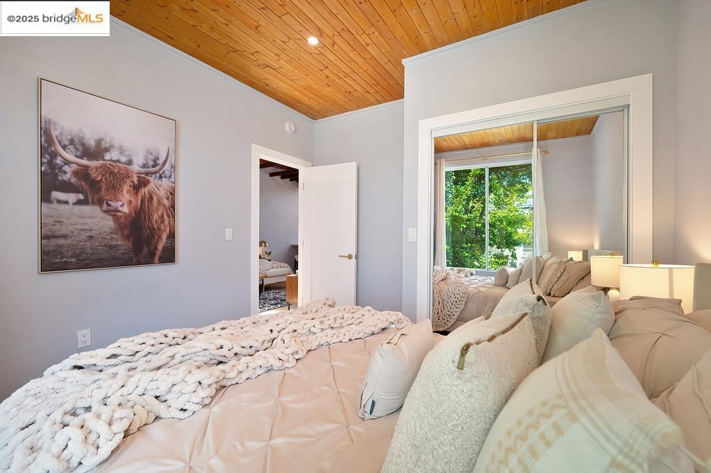 Detail Gallery Image 30 of 60 For 1215 55th St, Oakland,  CA 94608 - 2 Beds | 2 Baths