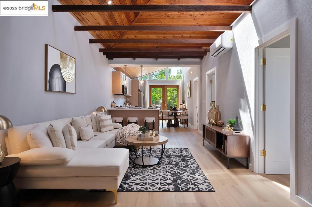 Detail Gallery Image 4 of 60 For 1215 55th St, Oakland,  CA 94608 - 2 Beds | 2 Baths