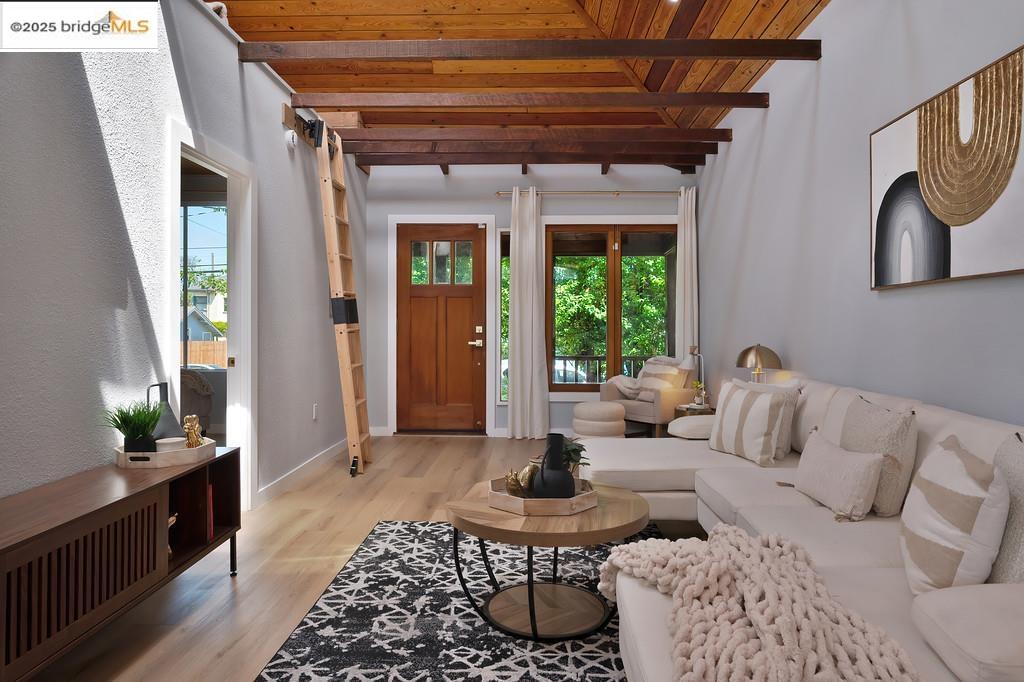Detail Gallery Image 6 of 60 For 1215 55th St, Oakland,  CA 94608 - 2 Beds | 2 Baths