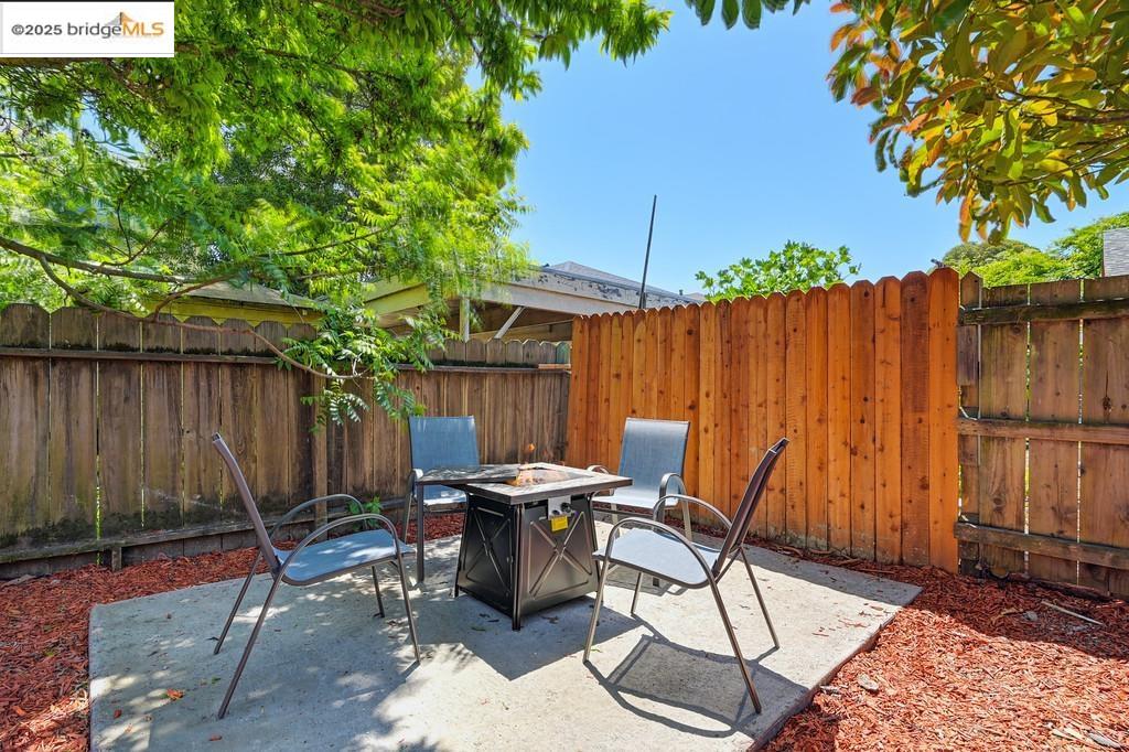 Detail Gallery Image 55 of 60 For 1215 55th St, Oakland,  CA 94608 - 2 Beds | 2 Baths
