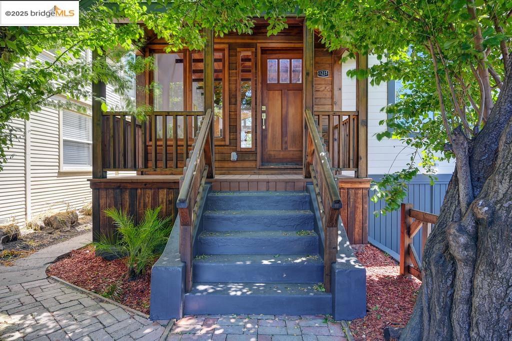 Detail Gallery Image 59 of 60 For 1215 55th St, Oakland,  CA 94608 - 2 Beds | 2 Baths