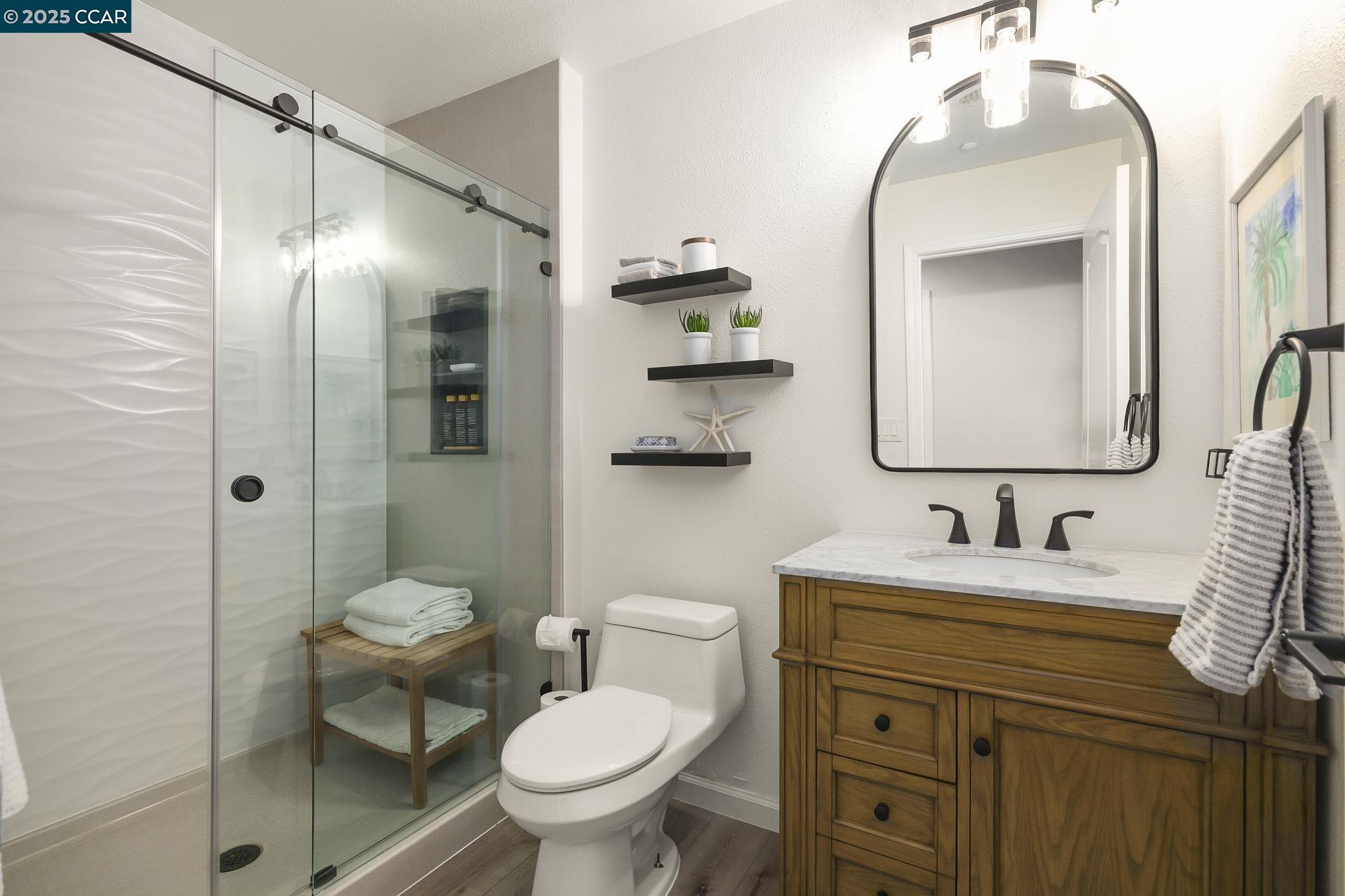 Detail Gallery Image 11 of 22 For 737 Alison Cir, Livermore,  CA 94550 - 4 Beds | 3 Baths