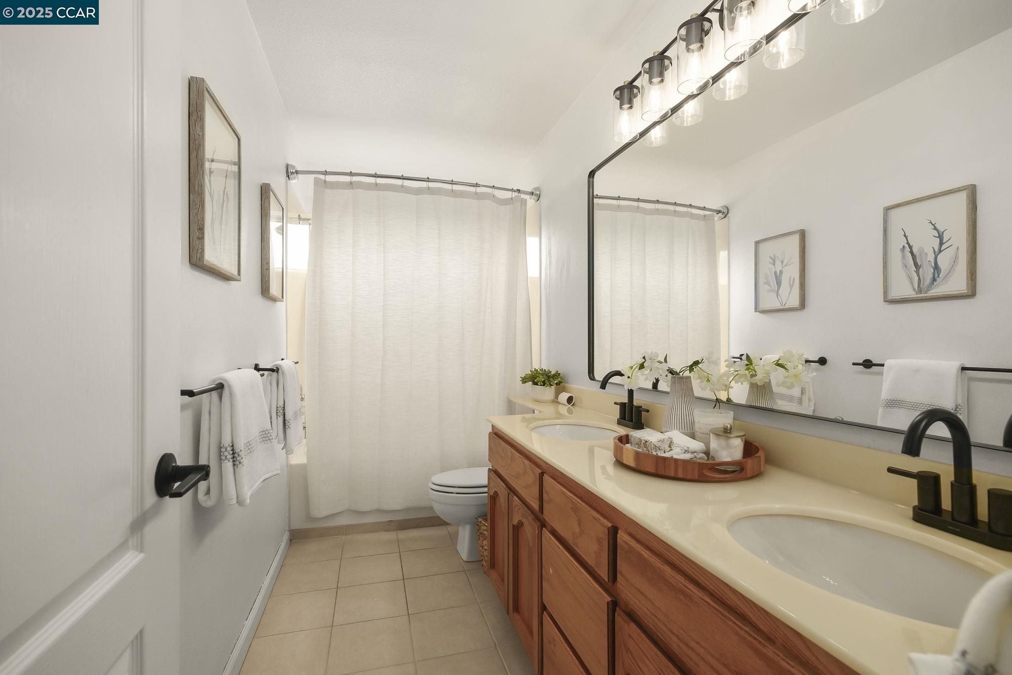 Detail Gallery Image 15 of 22 For 737 Alison Cir, Livermore,  CA 94550 - 4 Beds | 3 Baths