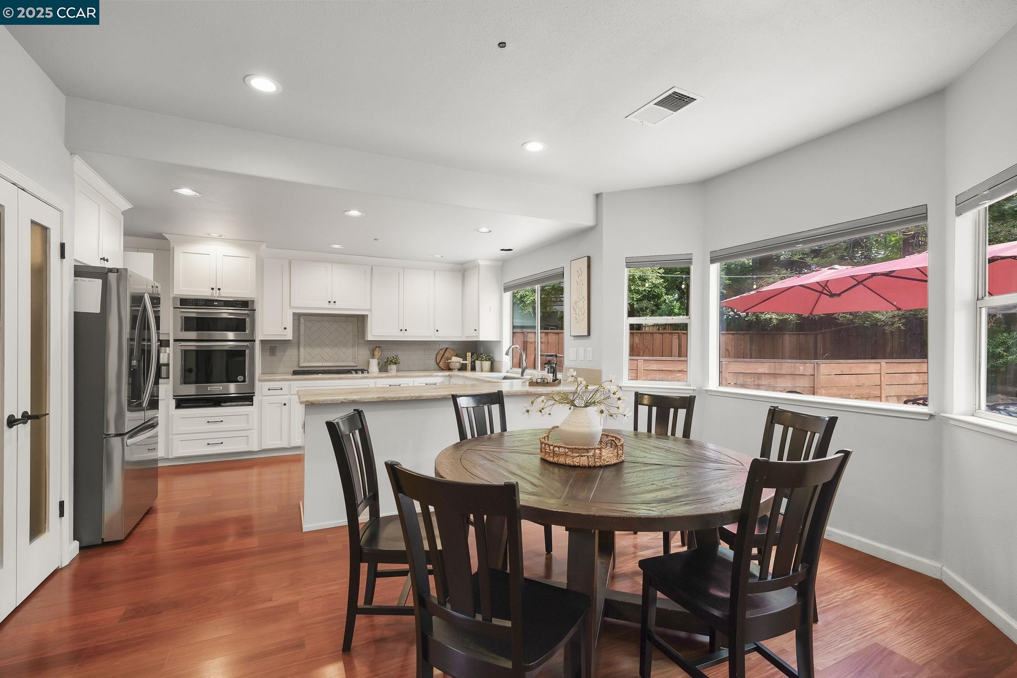 Detail Gallery Image 5 of 22 For 737 Alison Cir, Livermore,  CA 94550 - 4 Beds | 3 Baths