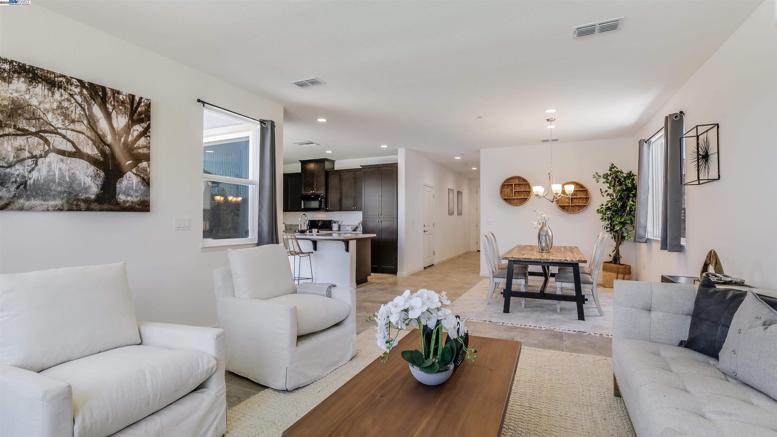 Detail Gallery Image 7 of 28 For 1515 Garden Farms Ave, Lathrop,  CA 95330 - 4 Beds | 3 Baths