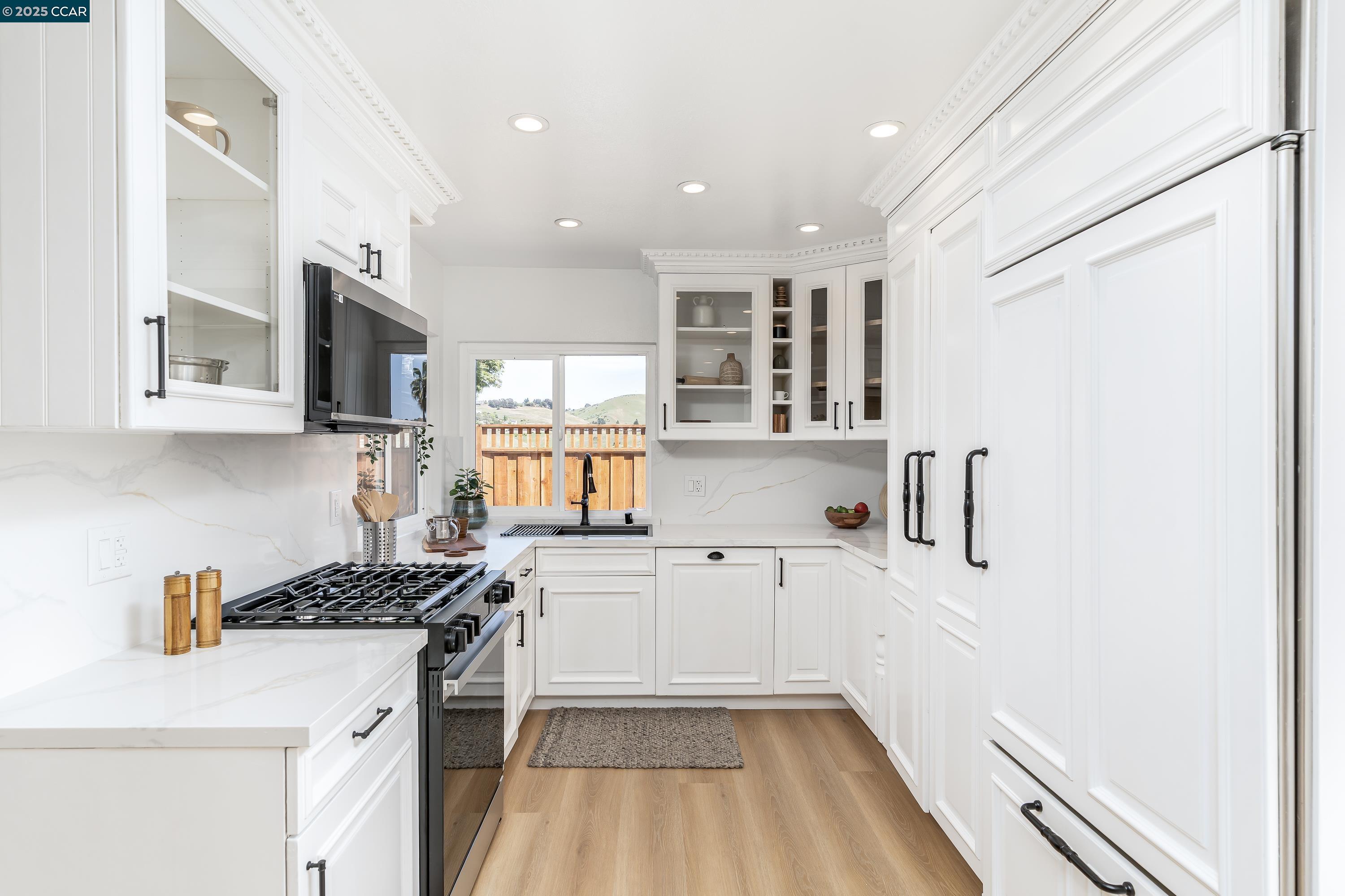 Detail Gallery Image 11 of 56 For 1400 Granada St, Vallejo,  CA 94591 - 4 Beds | 3 Baths