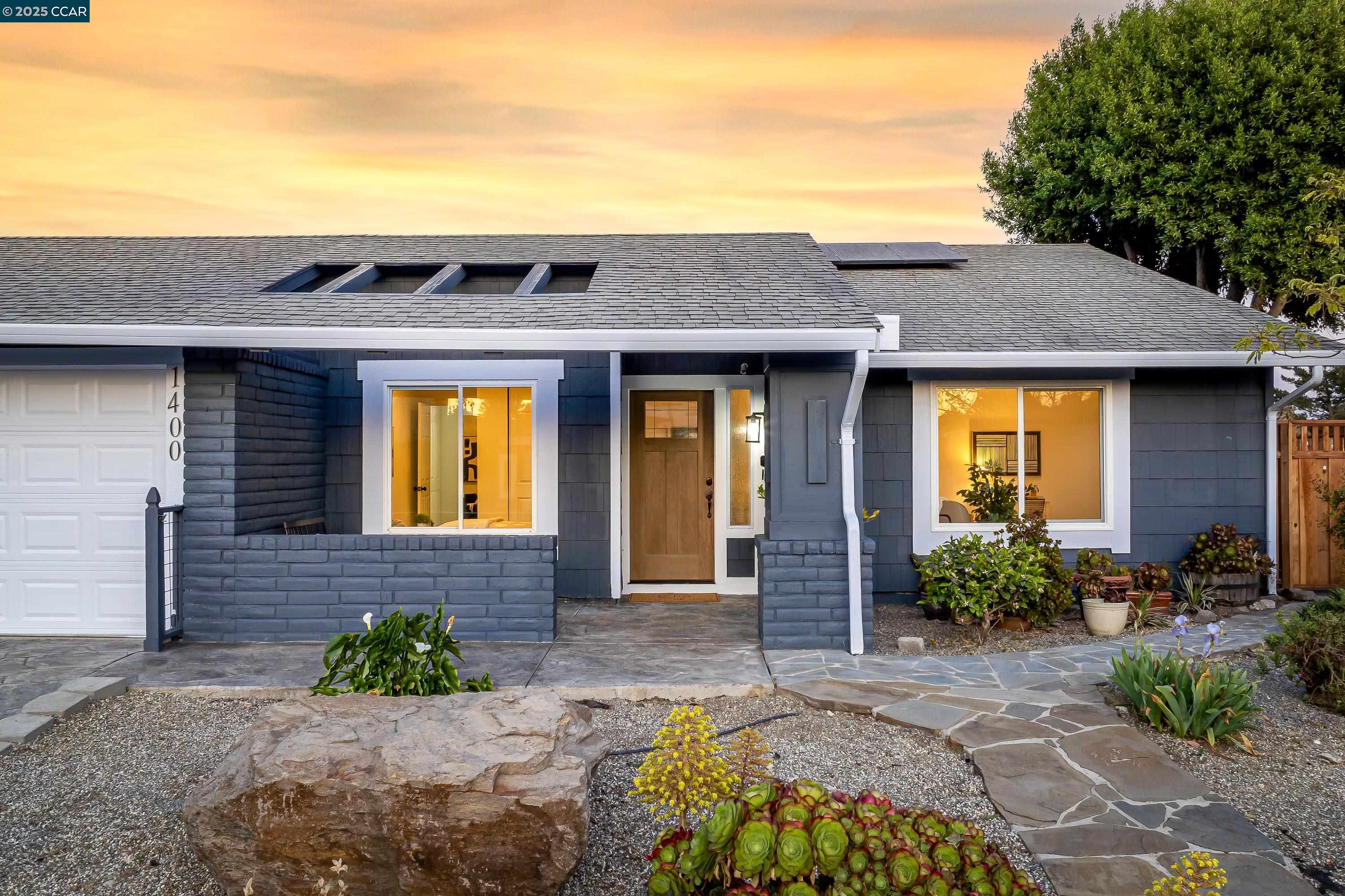Detail Gallery Image 3 of 56 For 1400 Granada St, Vallejo,  CA 94591 - 4 Beds | 3 Baths