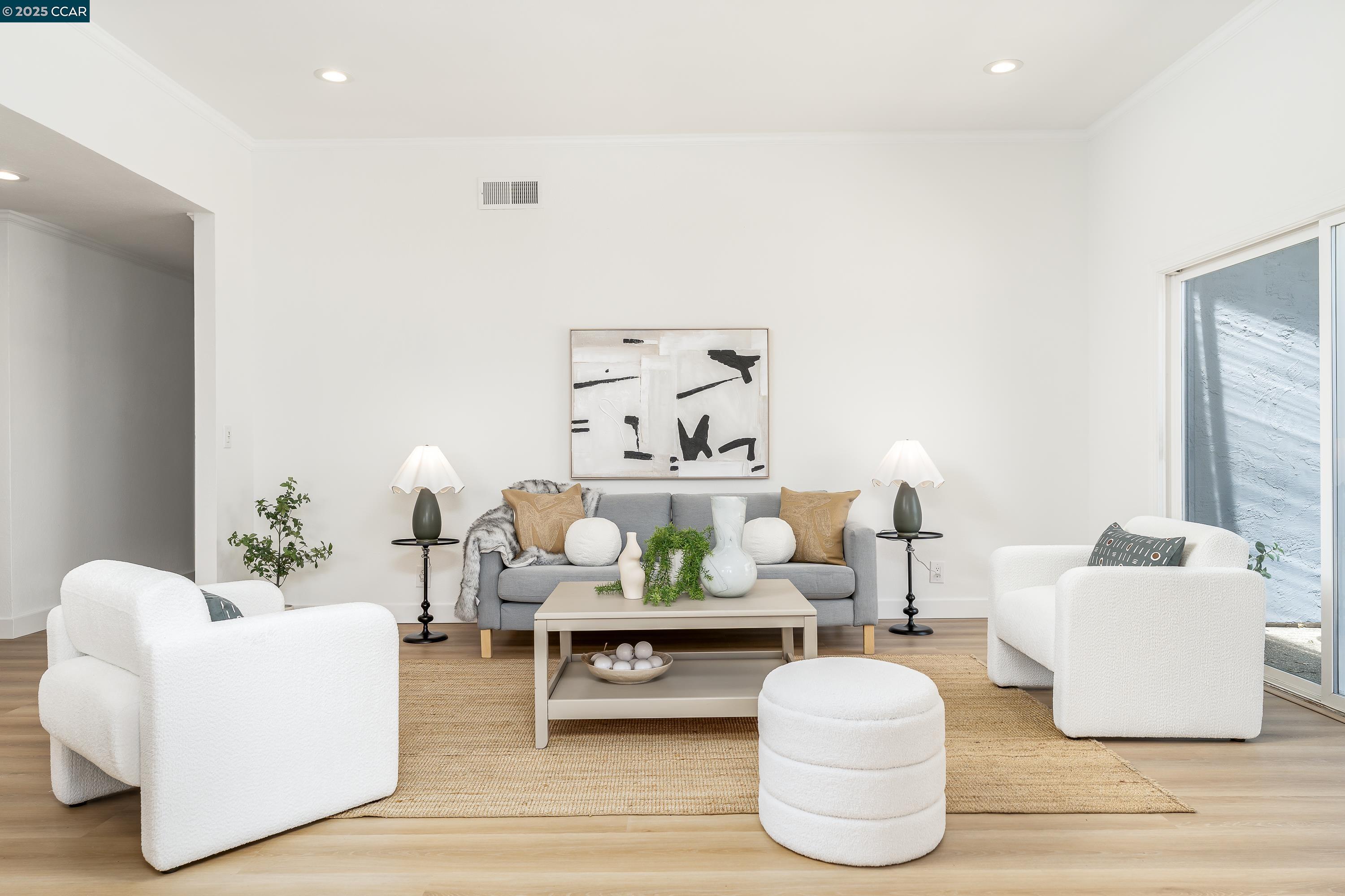 Detail Gallery Image 8 of 56 For 1400 Granada St, Vallejo,  CA 94591 - 4 Beds | 3 Baths