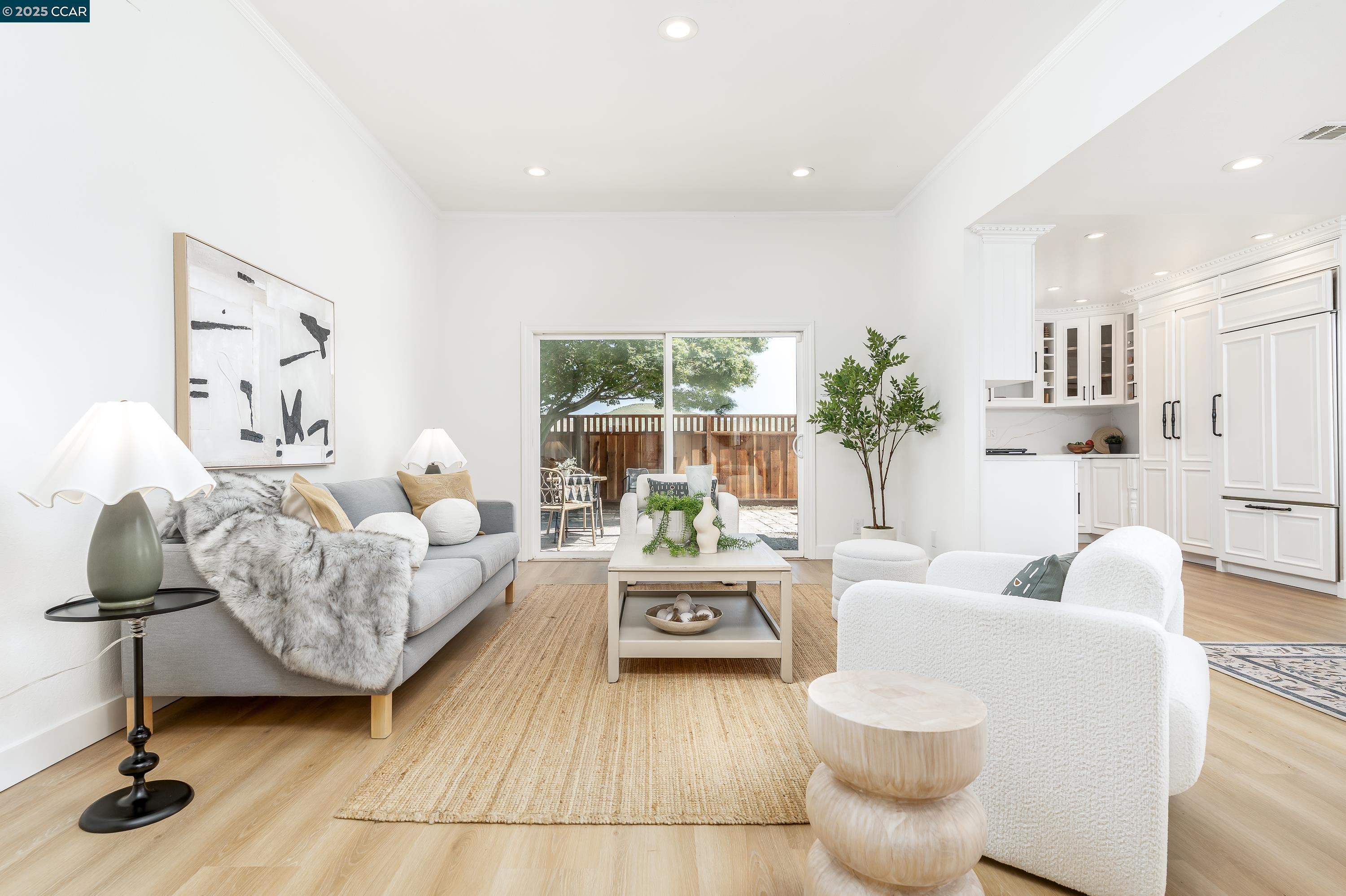 Detail Gallery Image 9 of 56 For 1400 Granada St, Vallejo,  CA 94591 - 4 Beds | 3 Baths
