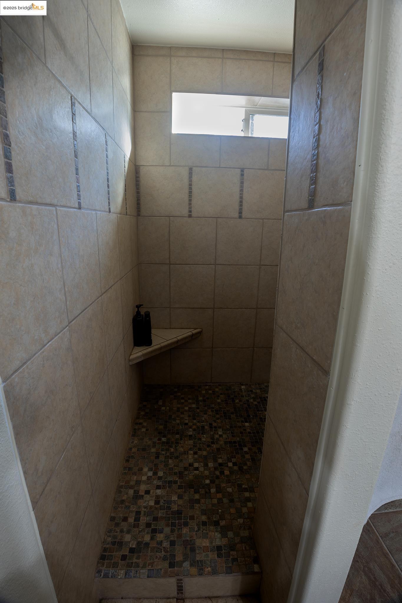 Detail Gallery Image 18 of 22 For 18670 Cedar, Tuolumne,  CA 95379-9542 - 3 Beds | 2 Baths