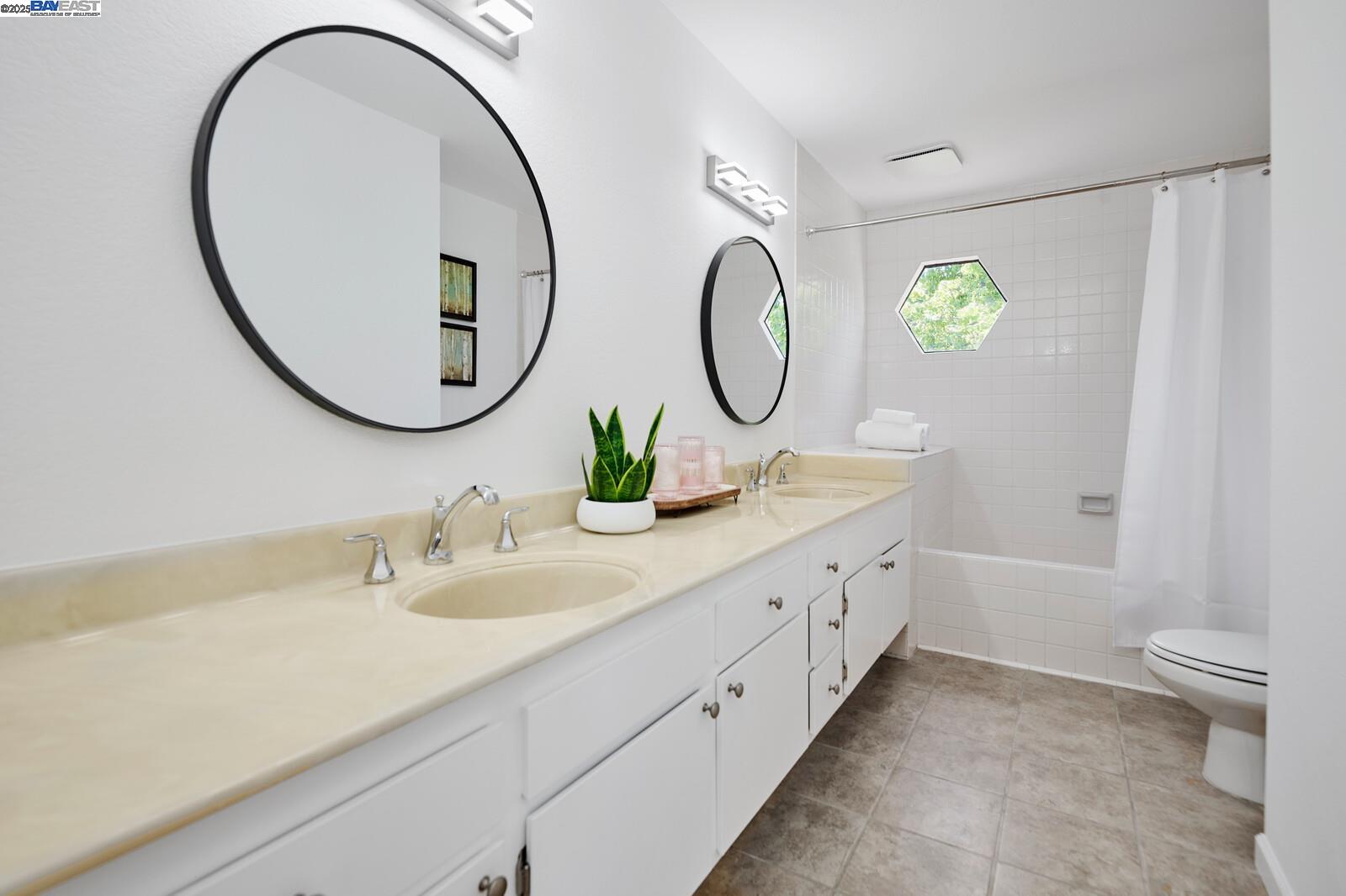 Photo #9: 41096485 Listing: Photo #9