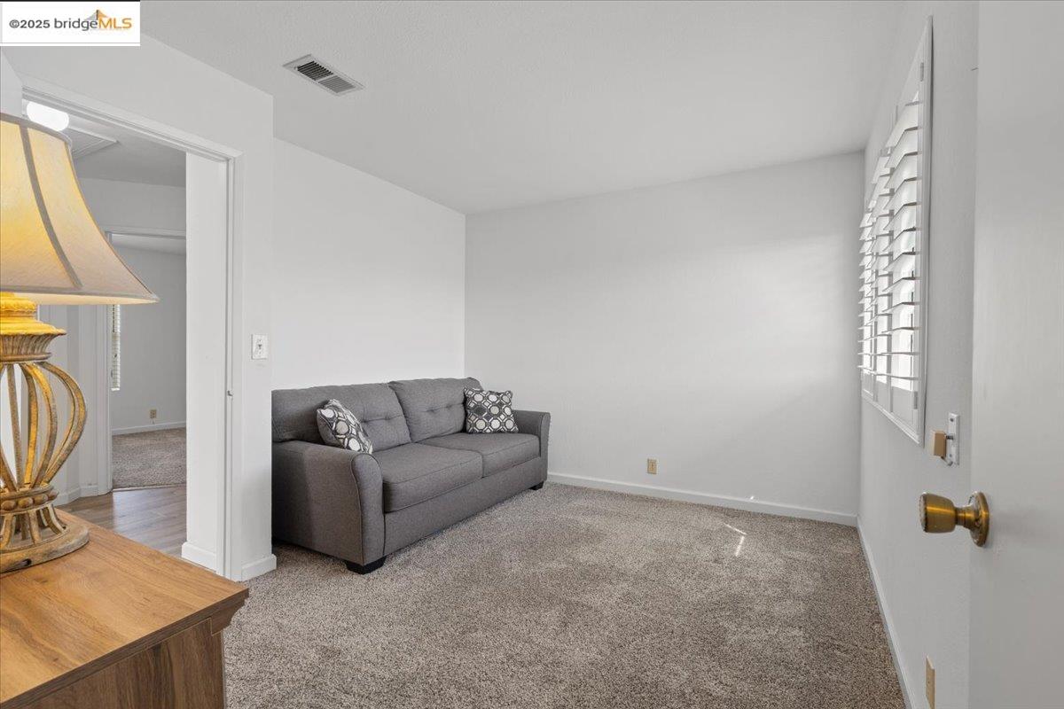 Detail Gallery Image 11 of 24 For 238 Genoa Court, Vallejo,  CA 94589 - 3 Beds | 2/1 Baths