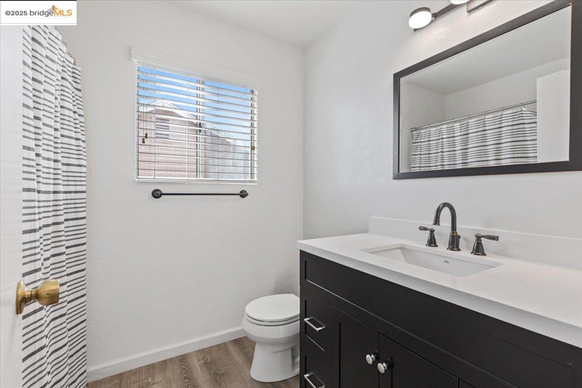 Detail Gallery Image 12 of 24 For 238 Genoa Court, Vallejo,  CA 94589 - 3 Beds | 2/1 Baths