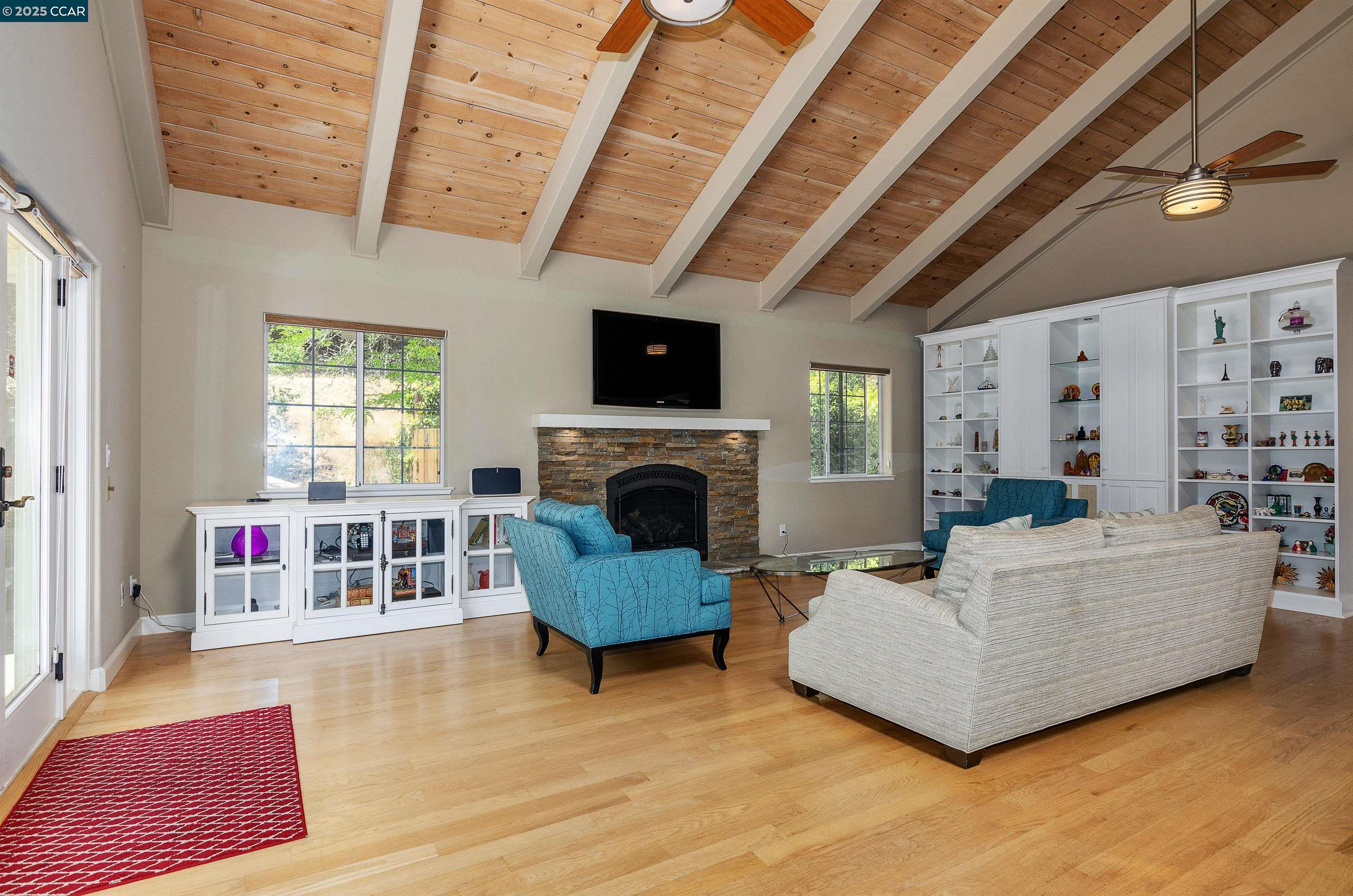 3434 Woodview Dr, Lafayette, California 94549, 4 Bedrooms Bedrooms, 13 Rooms Rooms,3 BathroomsBathrooms,Residential Lease,For Rent,3434 Woodview Dr,41096490