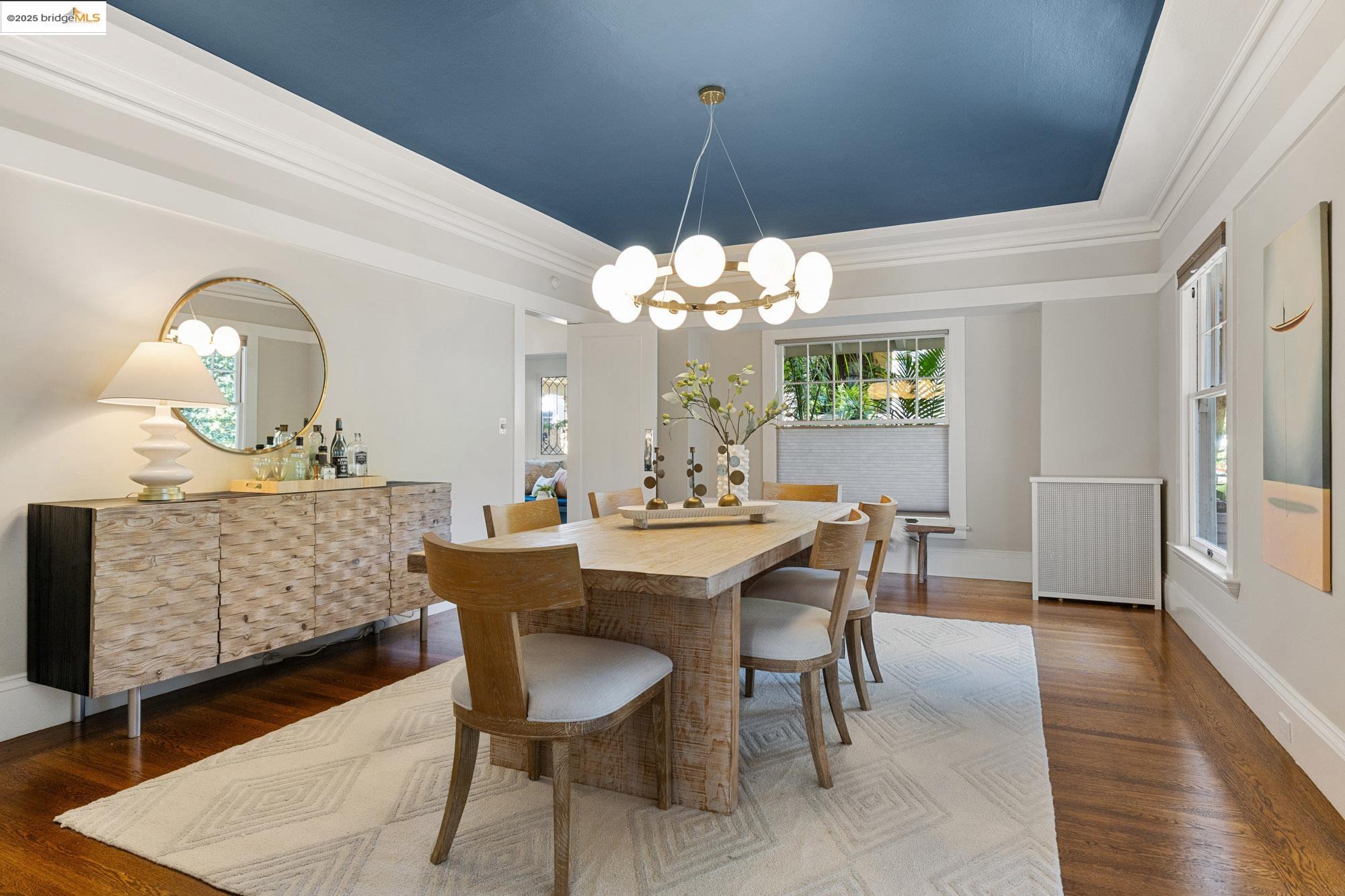 Detail Gallery Image 17 of 59 For 3801 Lakeshore Ave, Oakland,  CA 94610 - 4 Beds | 2/1 Baths
