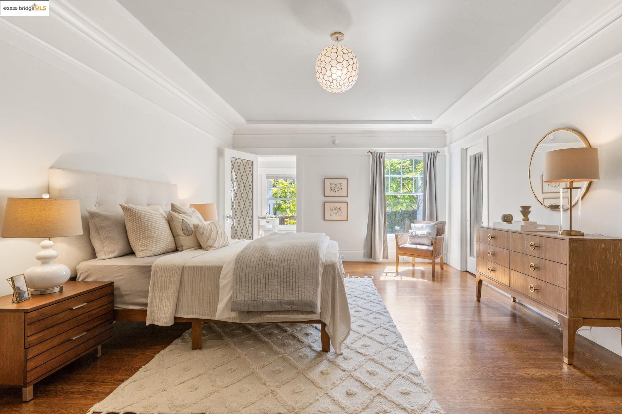 Detail Gallery Image 31 of 59 For 3801 Lakeshore Ave, Oakland,  CA 94610 - 4 Beds | 2/1 Baths