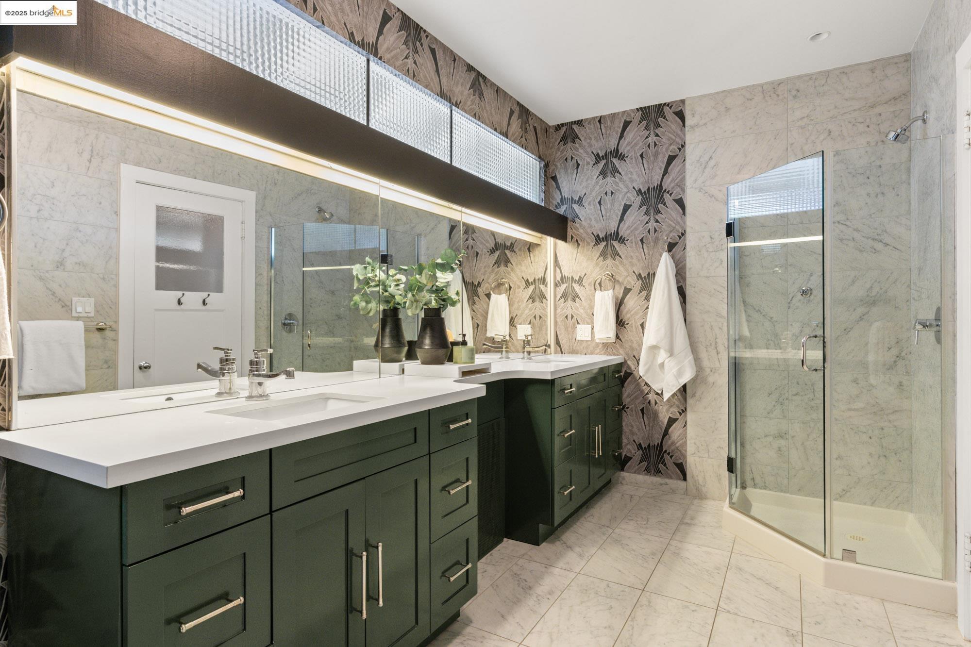 Detail Gallery Image 36 of 59 For 3801 Lakeshore Ave, Oakland,  CA 94610 - 4 Beds | 2/1 Baths