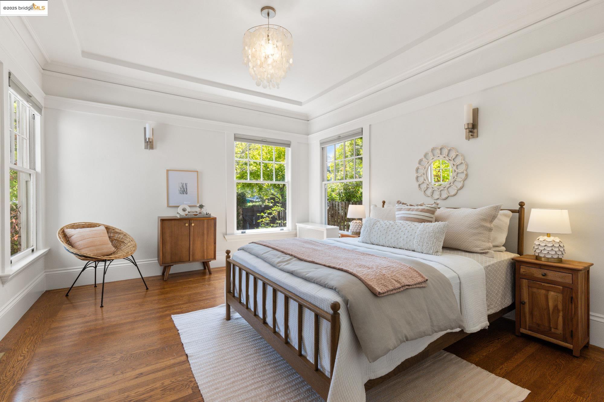 Detail Gallery Image 39 of 59 For 3801 Lakeshore Ave, Oakland,  CA 94610 - 4 Beds | 2/1 Baths