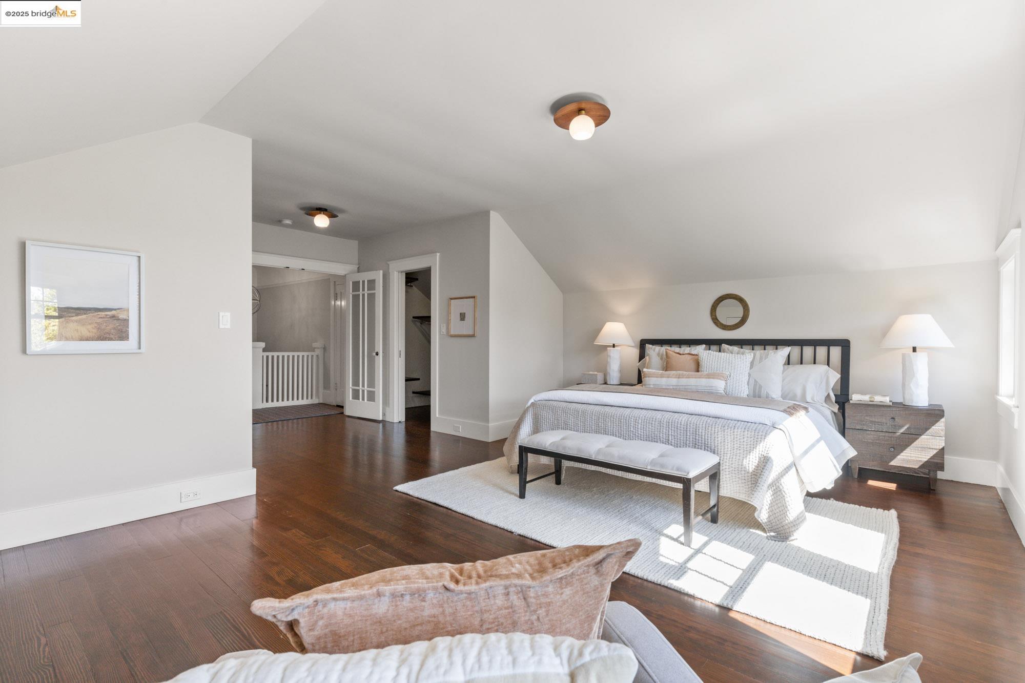 Detail Gallery Image 42 of 59 For 3801 Lakeshore Ave, Oakland,  CA 94610 - 4 Beds | 2/1 Baths