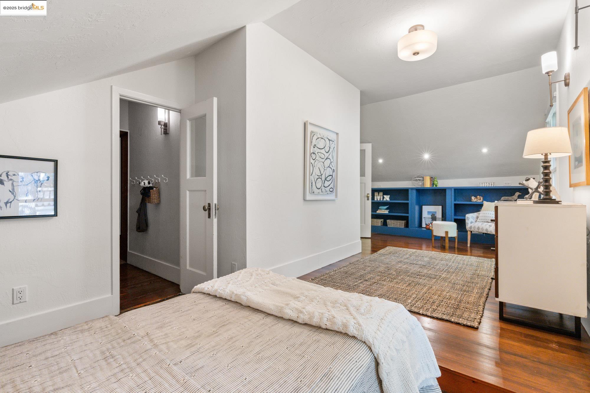 Detail Gallery Image 47 of 59 For 3801 Lakeshore Ave, Oakland,  CA 94610 - 4 Beds | 2/1 Baths