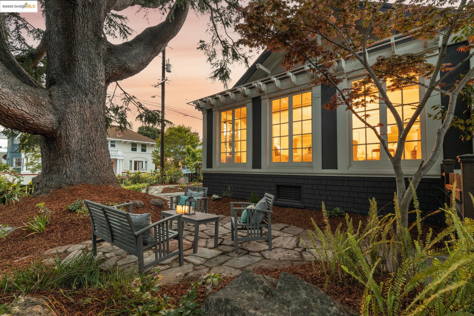 Detail Gallery Image 56 of 59 For 3801 Lakeshore Ave, Oakland,  CA 94610 - 4 Beds | 2/1 Baths
