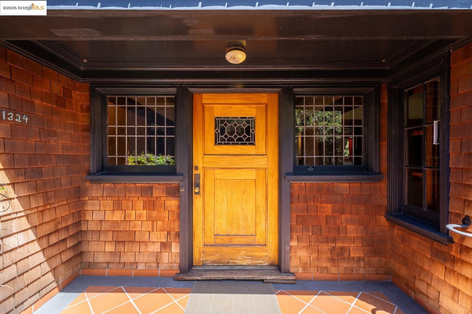 Detail Gallery Image 1 of 51 For 1324 Arch St, Berkeley,  CA 94708 - 5 Beds | 2/2 Baths