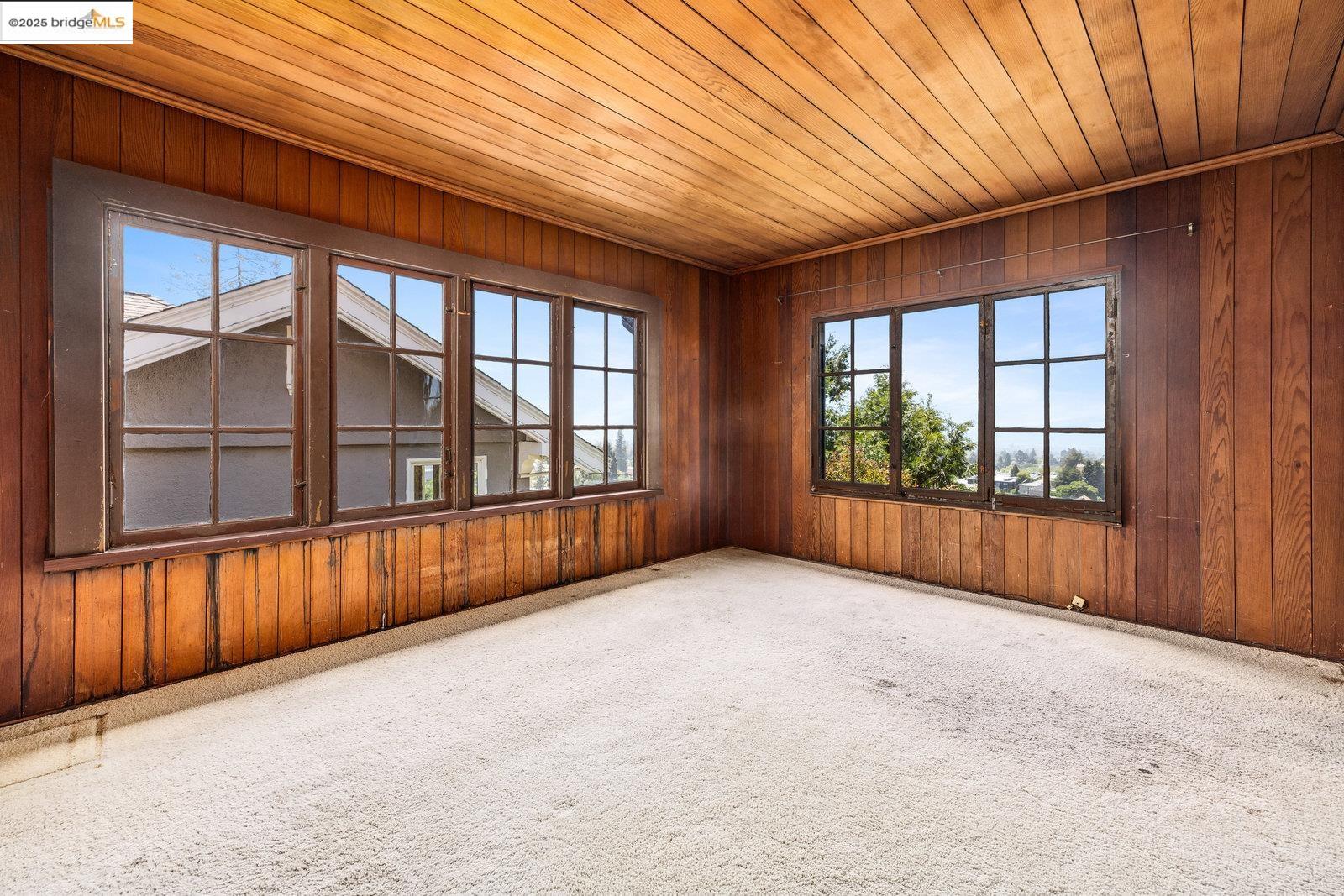 Detail Gallery Image 23 of 51 For 1324 Arch St, Berkeley,  CA 94708 - 5 Beds | 2/2 Baths
