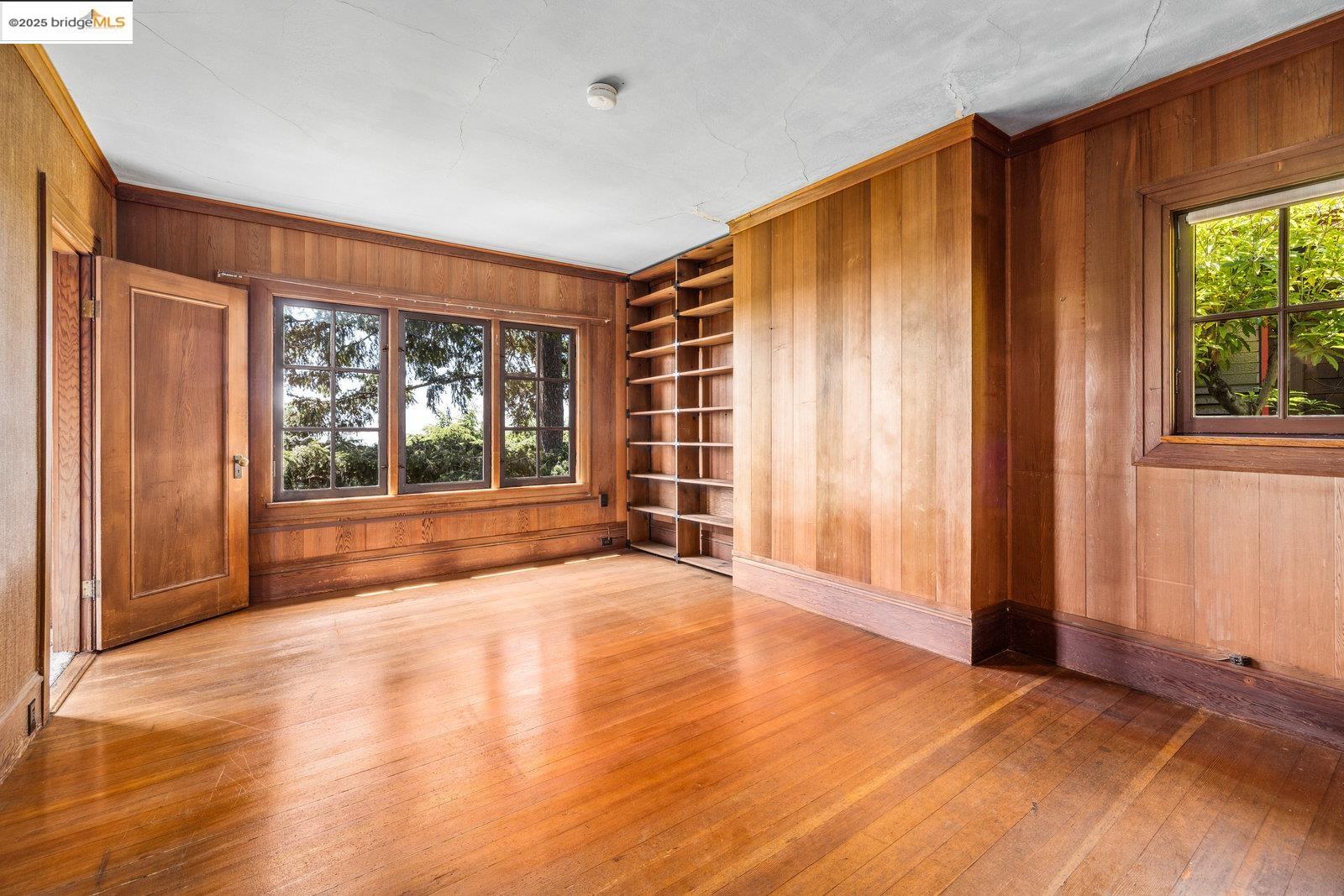 Detail Gallery Image 24 of 51 For 1324 Arch St, Berkeley,  CA 94708 - 5 Beds | 2/2 Baths