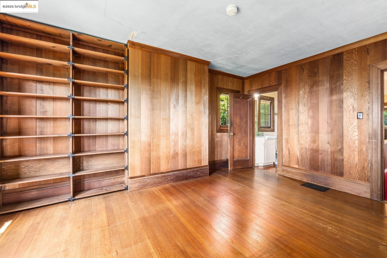 Detail Gallery Image 25 of 51 For 1324 Arch St, Berkeley,  CA 94708 - 5 Beds | 2/2 Baths