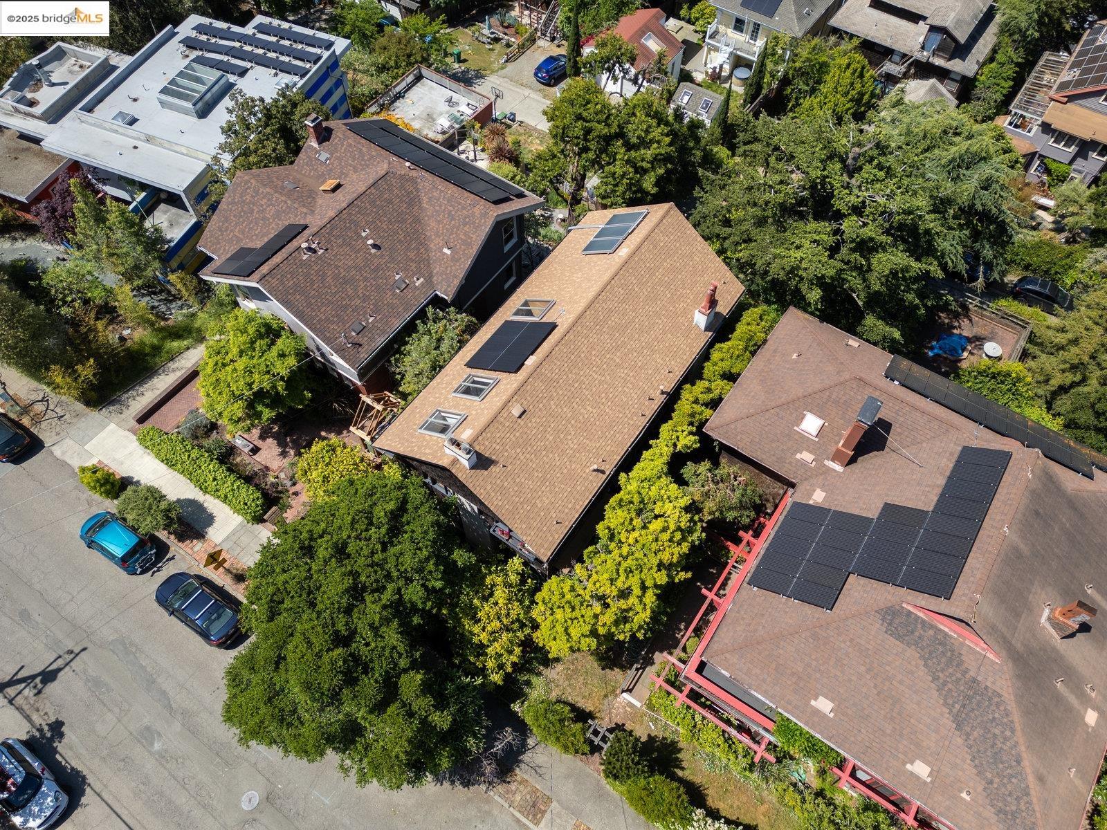 Detail Gallery Image 45 of 51 For 1324 Arch St, Berkeley,  CA 94708 - 5 Beds | 2/2 Baths