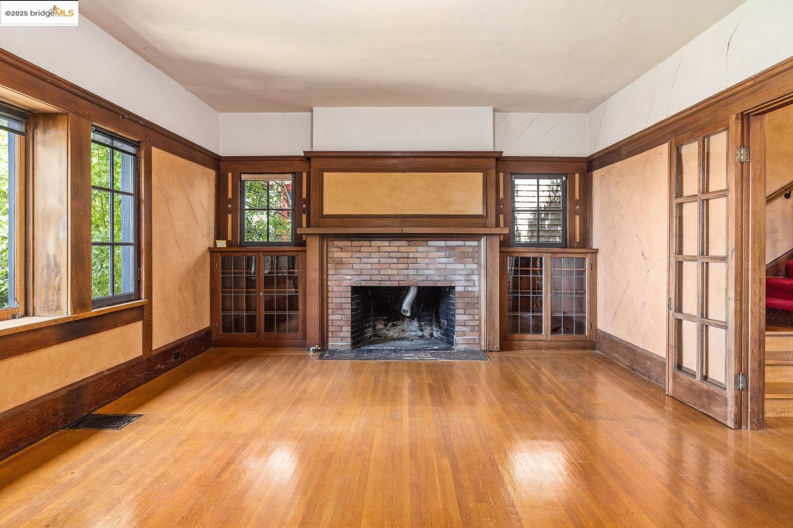 Detail Gallery Image 7 of 51 For 1324 Arch St, Berkeley,  CA 94708 - 5 Beds | 2/2 Baths