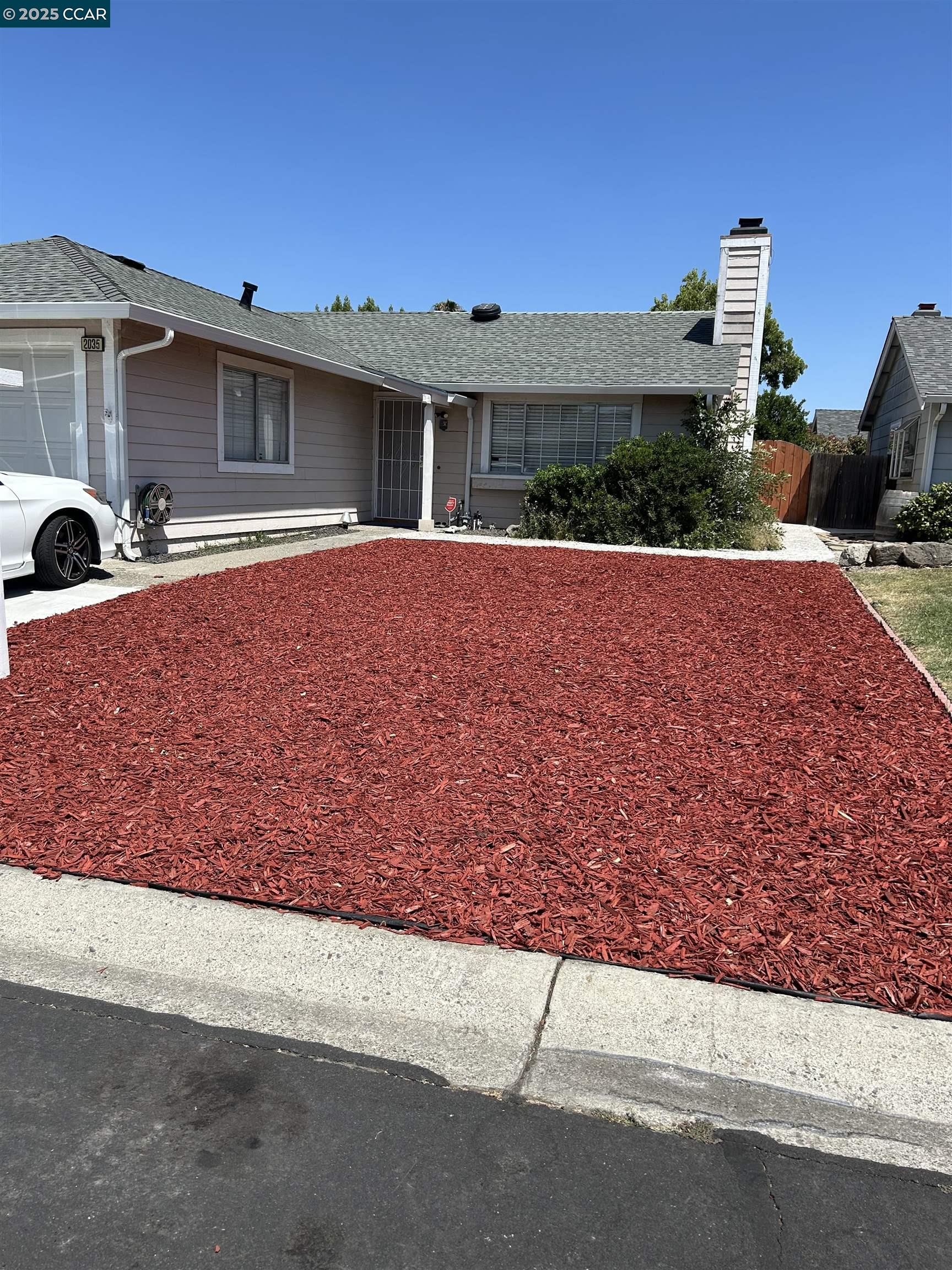 Detail Gallery Image 1 of 1 For 2035 Seward Dr, Pittsburg,  CA 94565 - 3 Beds | 2 Baths