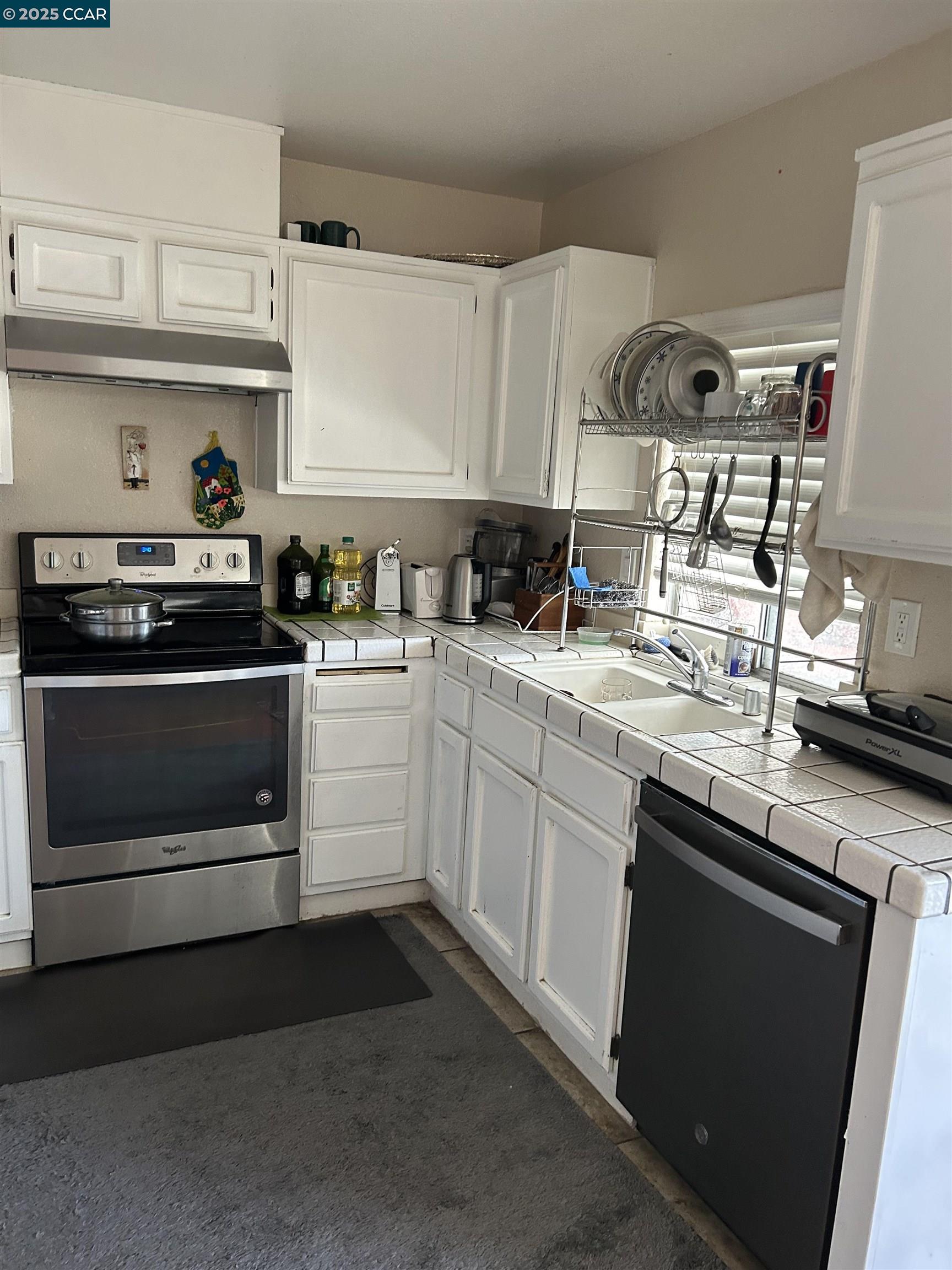 Detail Gallery Image 2 of 2 For 2035 2035 Seward Dr, Pittsburg,  CA 94565 - 3 Beds | 2 Baths