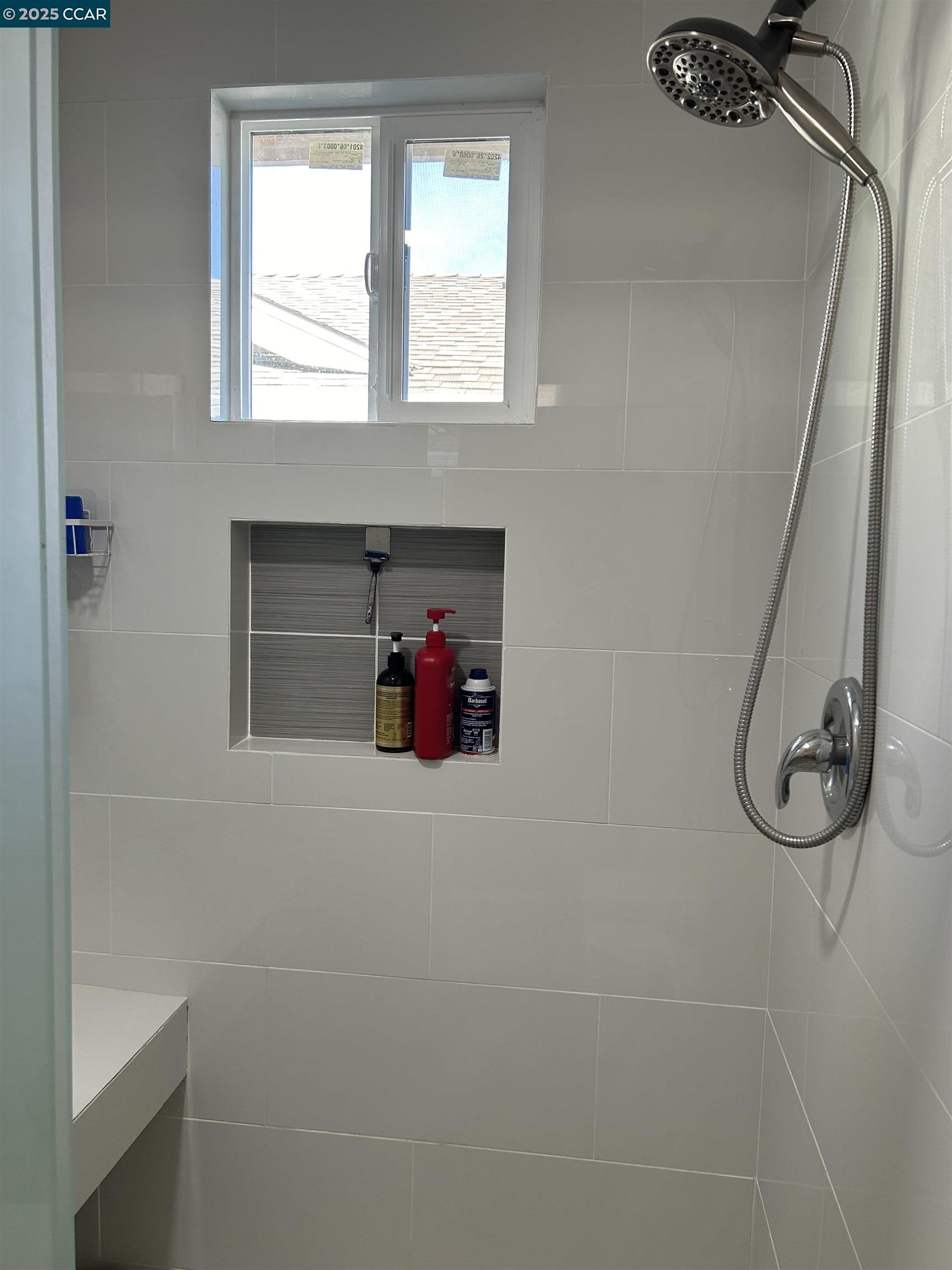 Detail Gallery Image 11 of 19 For 2035 2035 Seward Dr, Pittsburg,  CA 94565 - 3 Beds | 2 Baths
