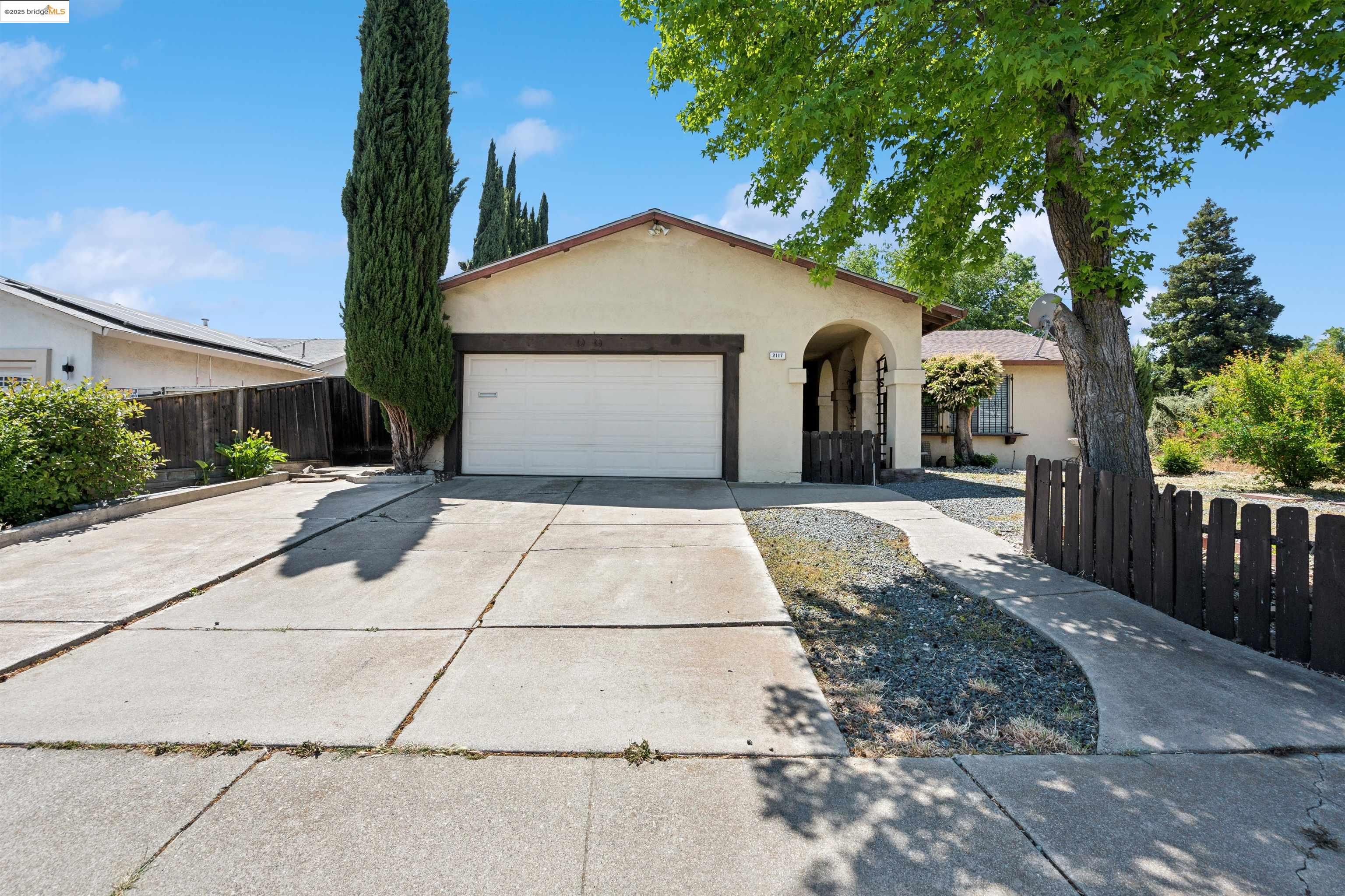 Detail Gallery Image 1 of 30 For 2117 Lopez Drive, Antioch,  CA 94509 - 4 Beds | 2 Baths