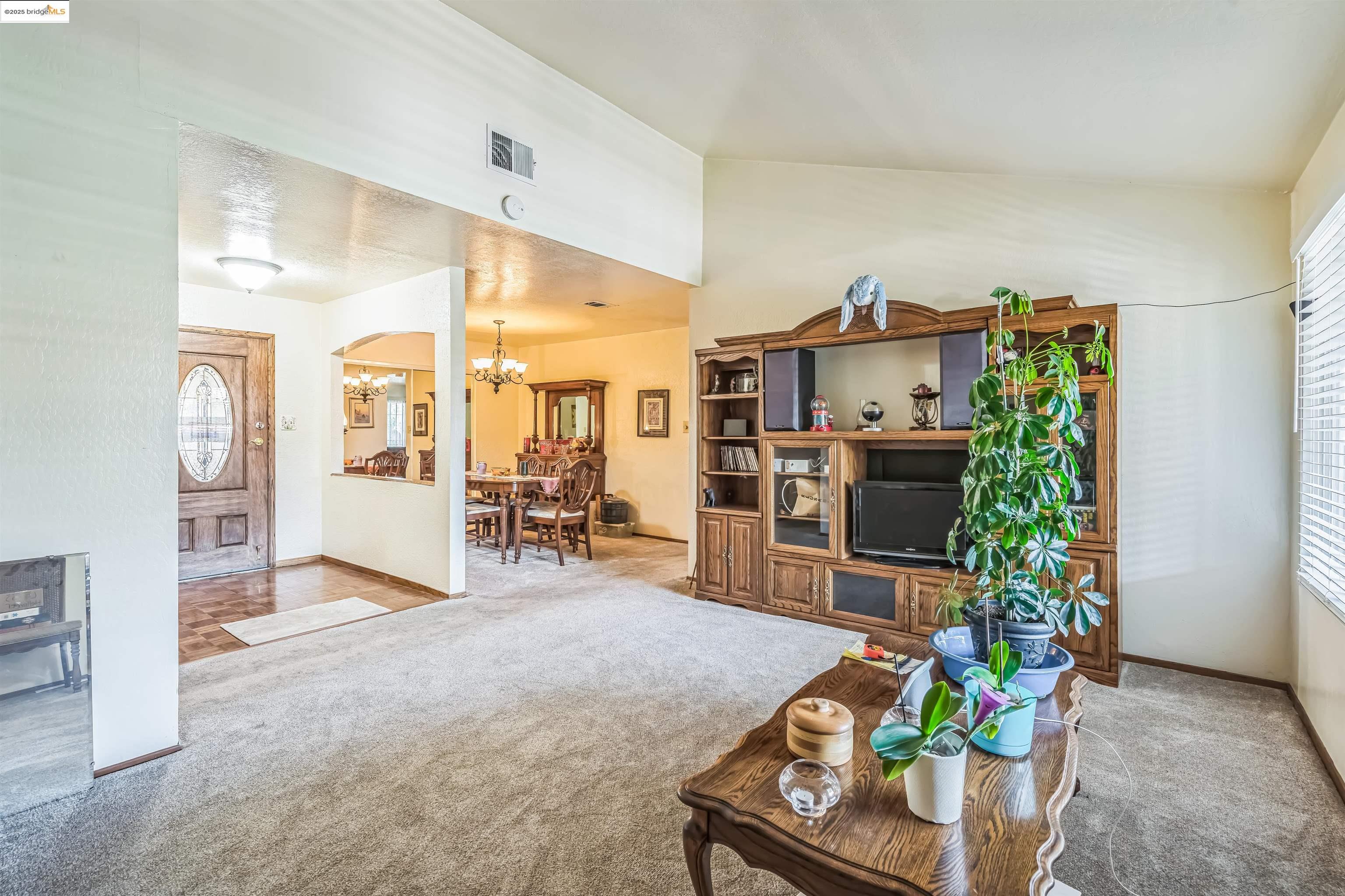 Detail Gallery Image 8 of 30 For 2117 Lopez Drive, Antioch,  CA 94509 - 4 Beds | 2 Baths