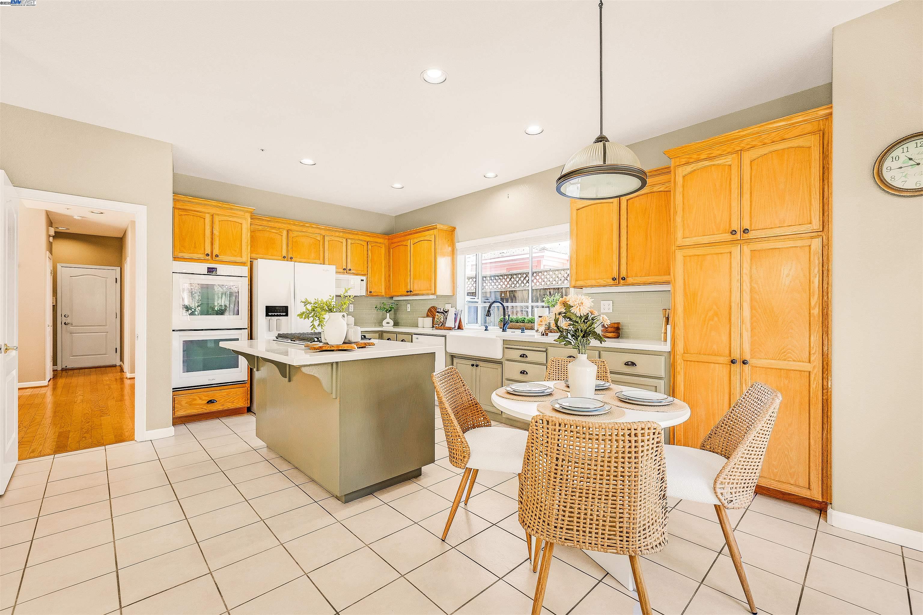 Detail Gallery Image 14 of 31 For 4301 Horner St, Union City,  CA 94587 - 5 Beds | 3 Baths