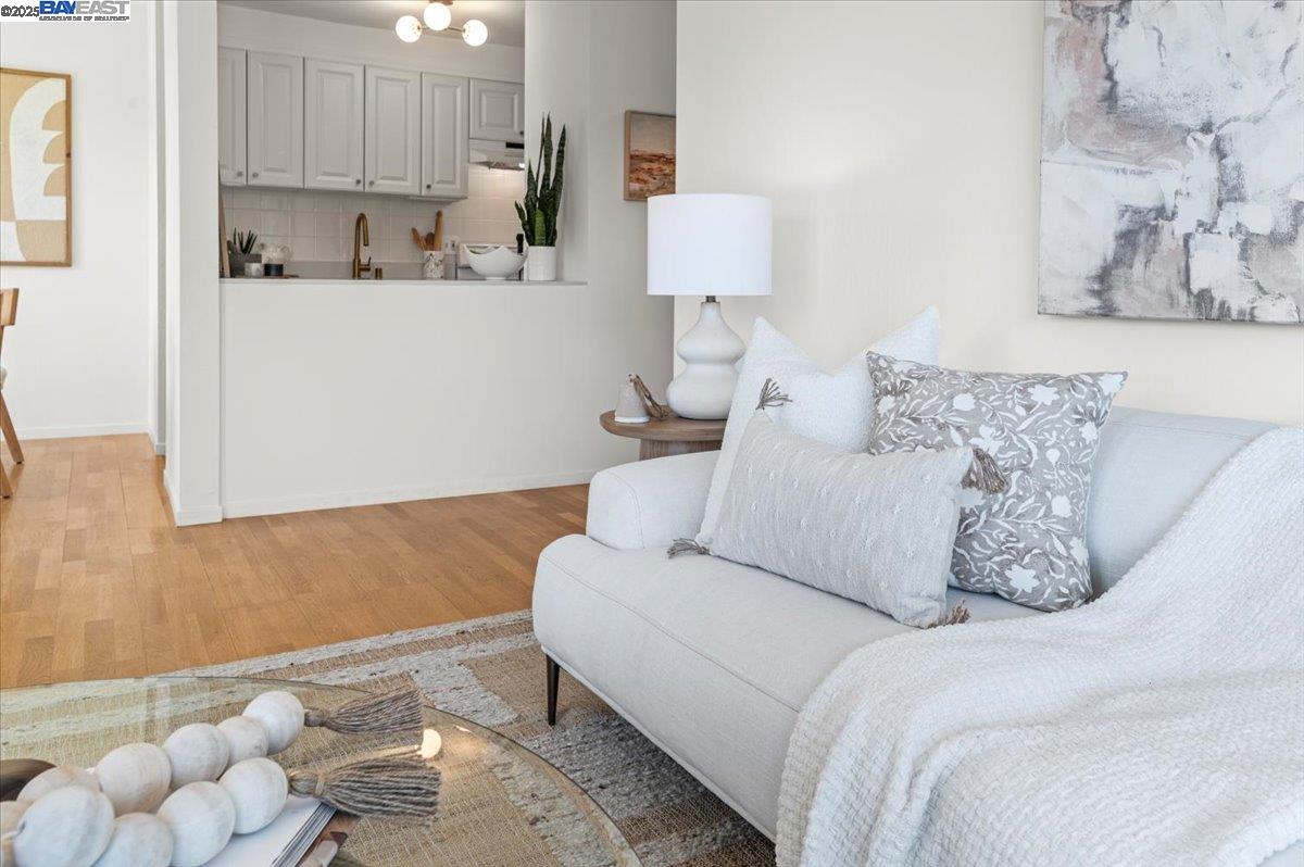 Detail Gallery Image 11 of 30 For 555 Jean St #626,  Oakland,  CA 94610 - 2 Beds | 2 Baths