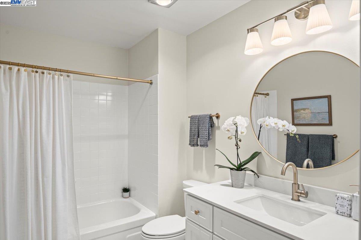 Detail Gallery Image 17 of 30 For 555 Jean St #626,  Oakland,  CA 94610 - 2 Beds | 2 Baths