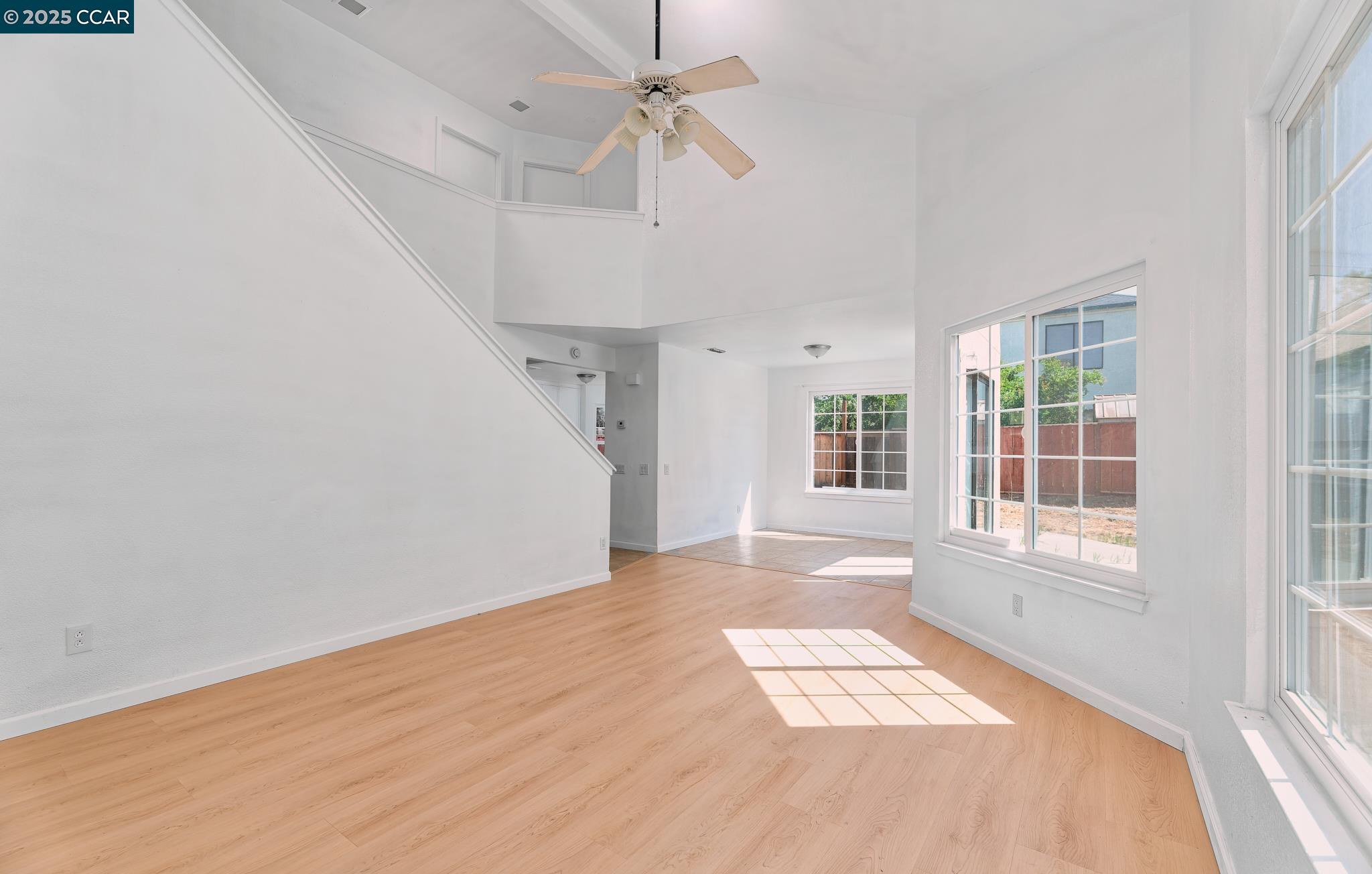 Detail Gallery Image 4 of 25 For 2119 Meadowlark Ln, Oakley,  CA 94561 - 3 Beds | 2/1 Baths